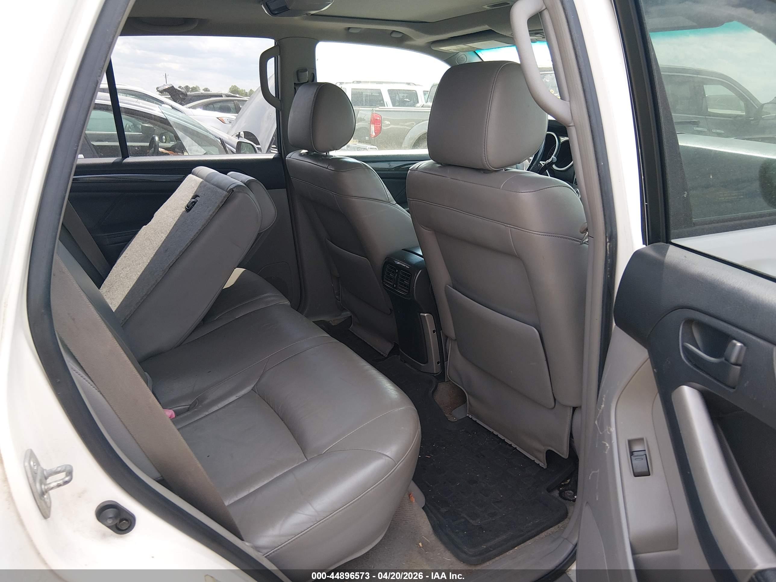 TOYOTA 4RUNNER image 8