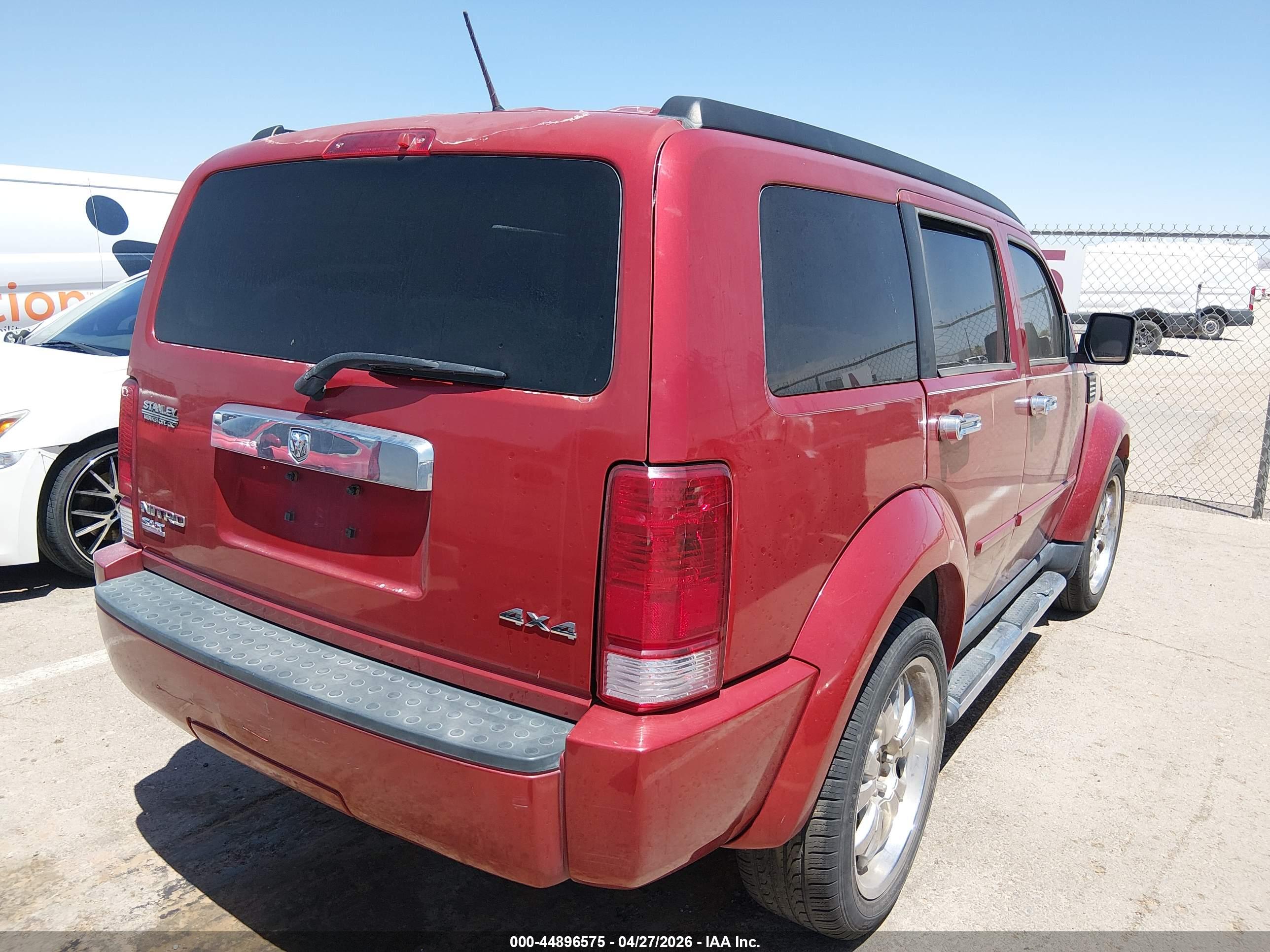 DODGE NITRO image 4