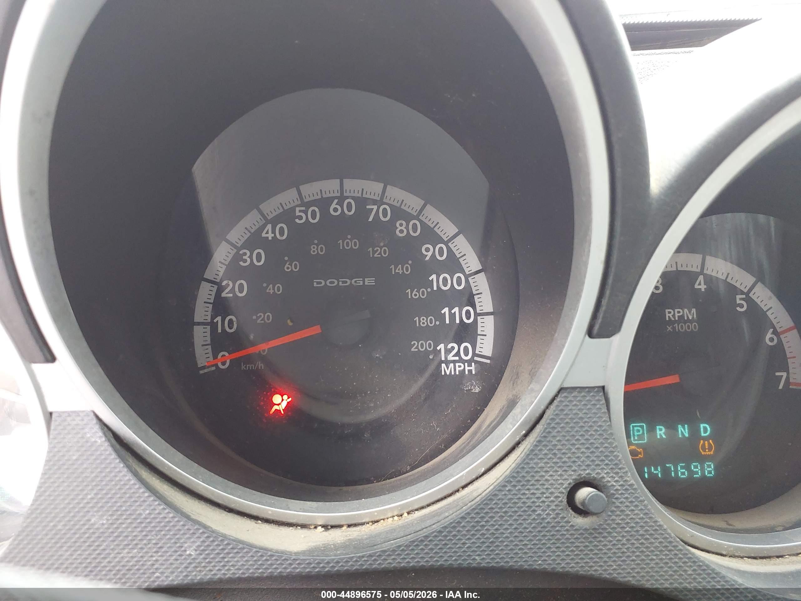 DODGE NITRO image 7