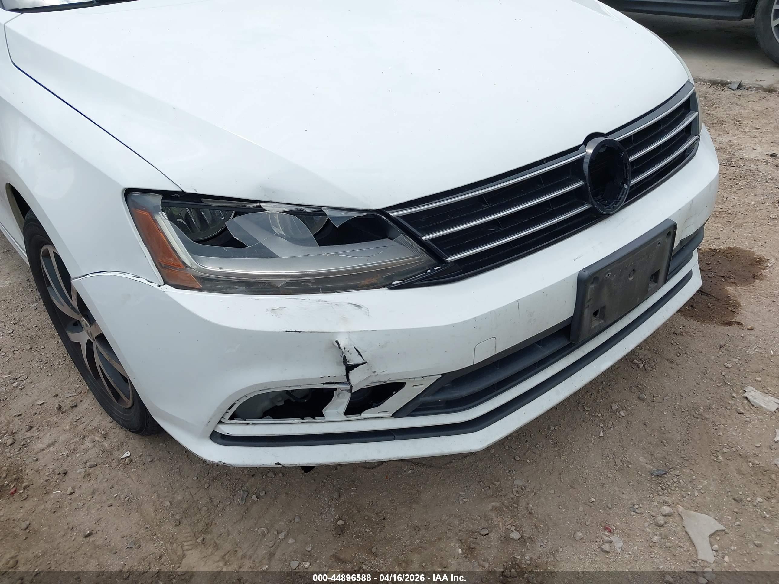 VOLKSWAGEN JETTA image 6
