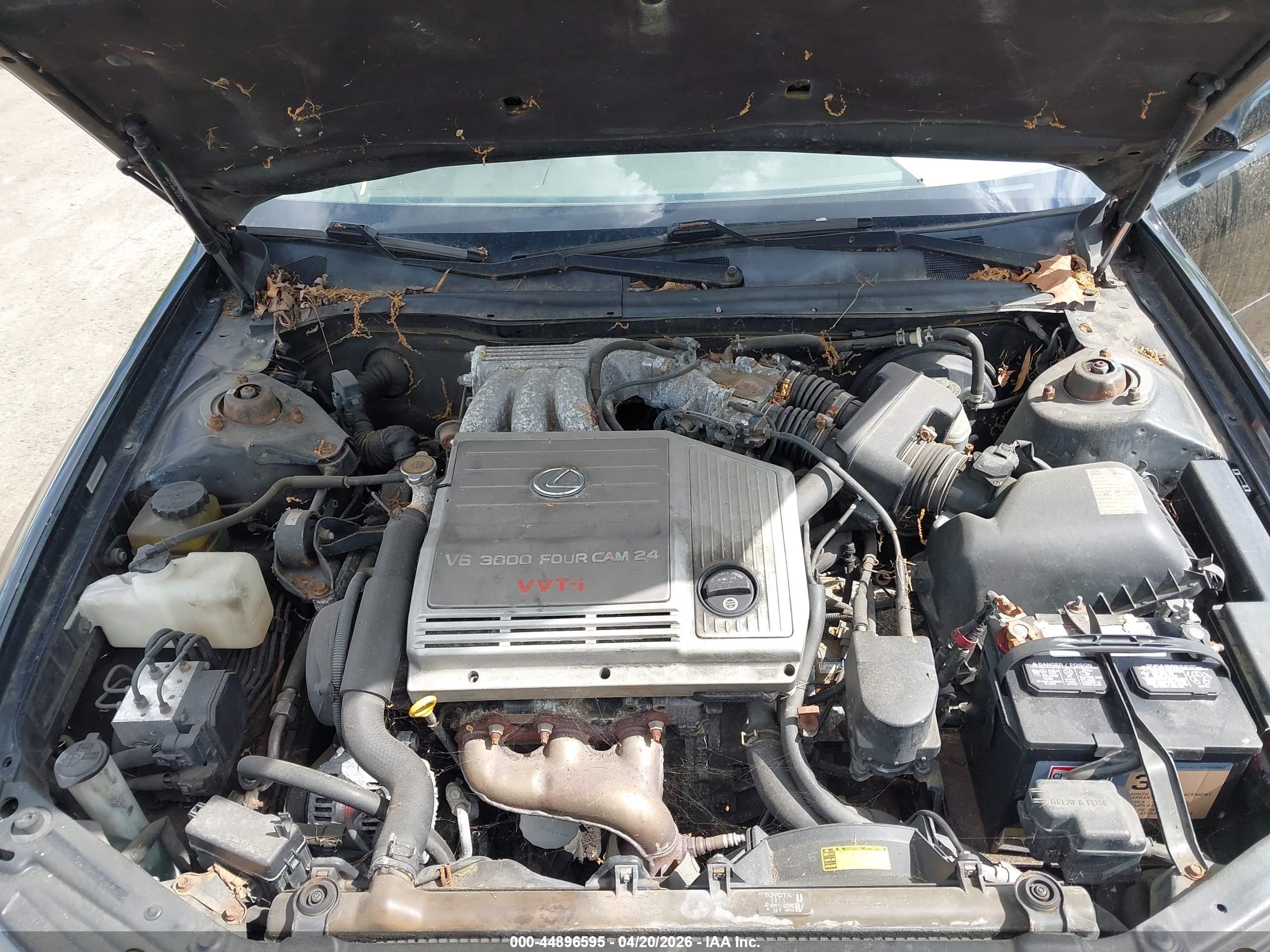 LEXUS ES image 10