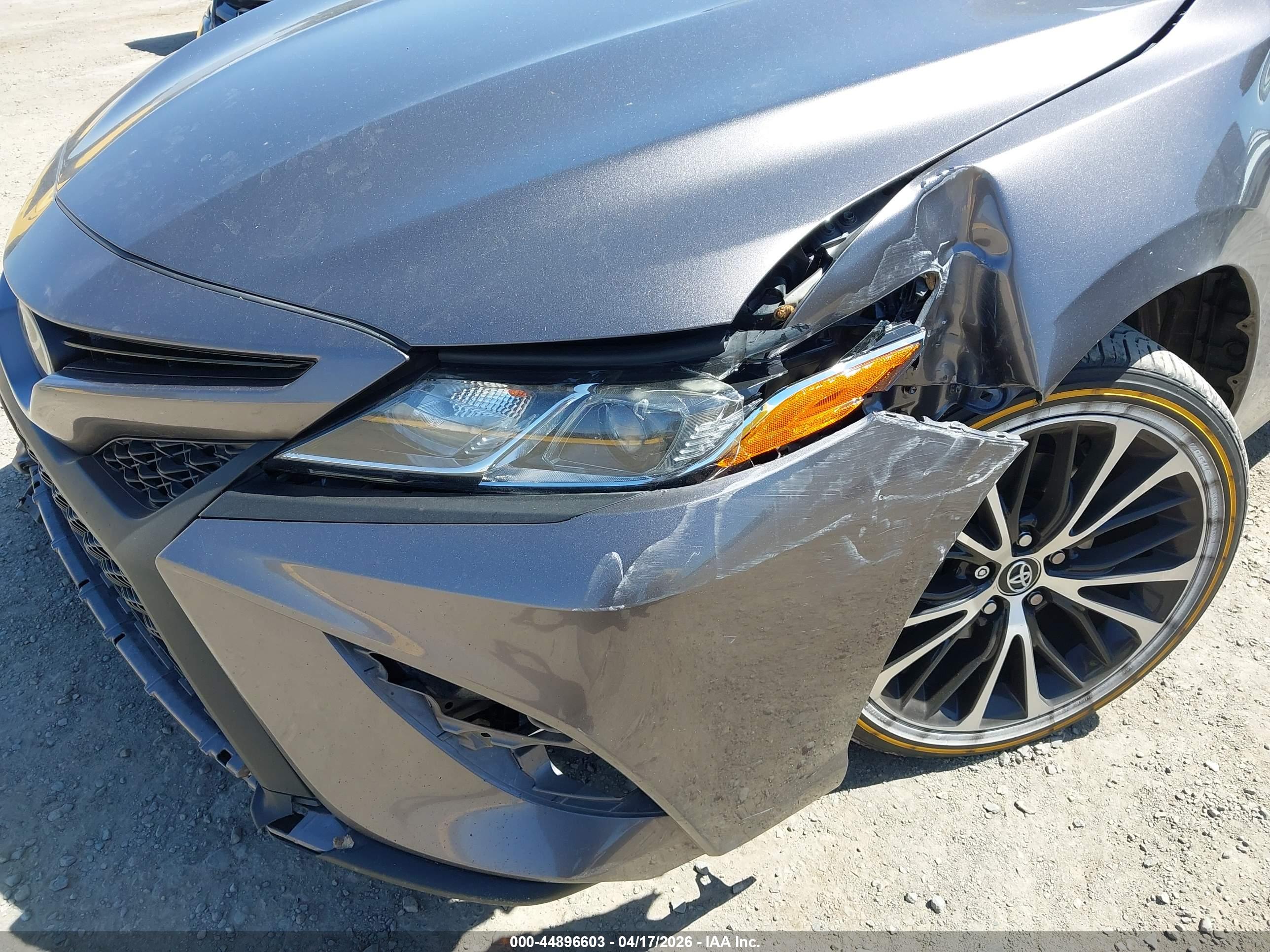 TOYOTA CAMRY image 6
