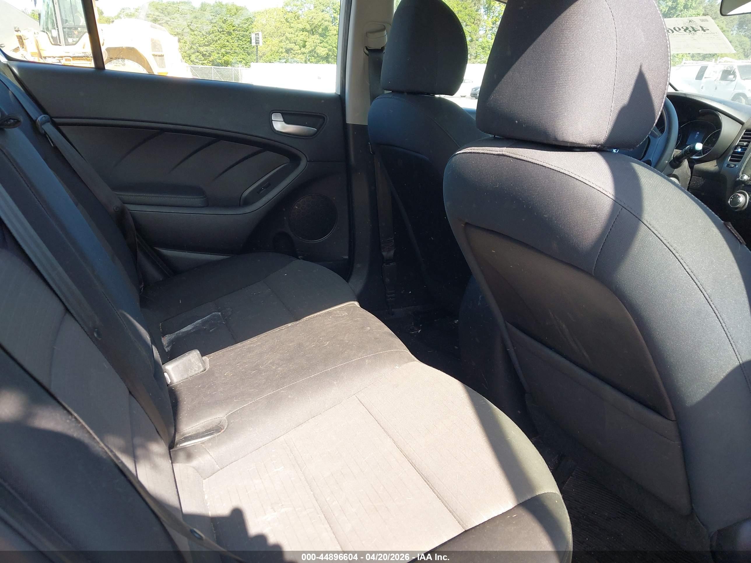 KIA FORTE image 8