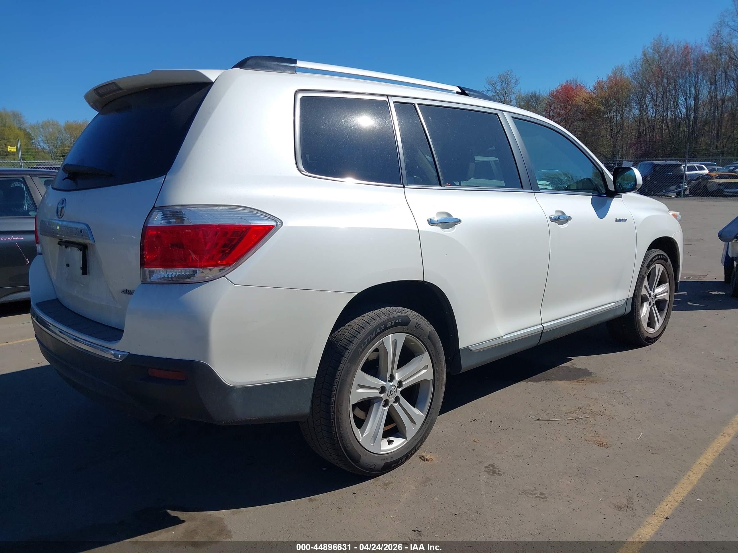 TOYOTA HIGHLANDER image 4