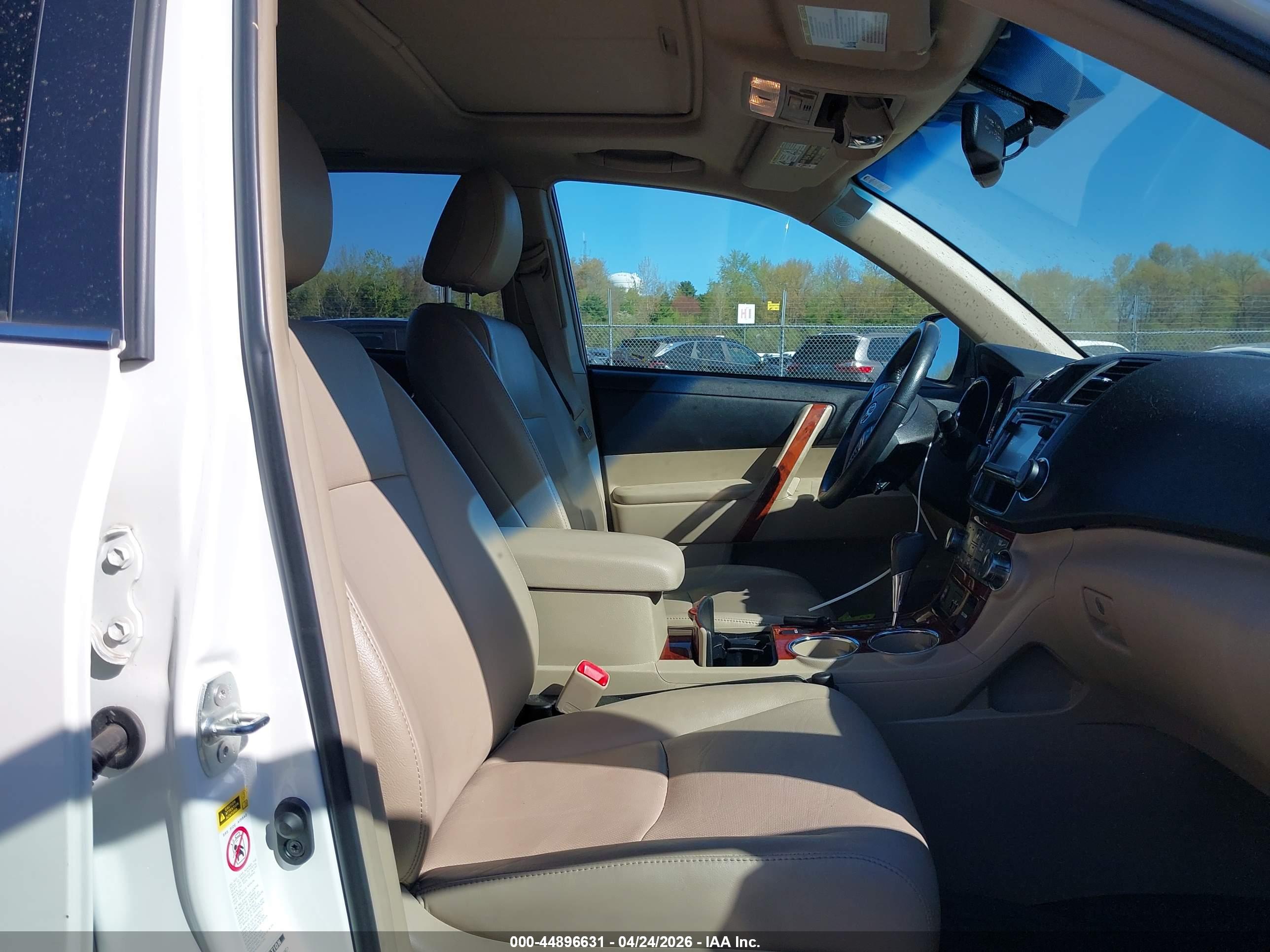 TOYOTA HIGHLANDER image 5
