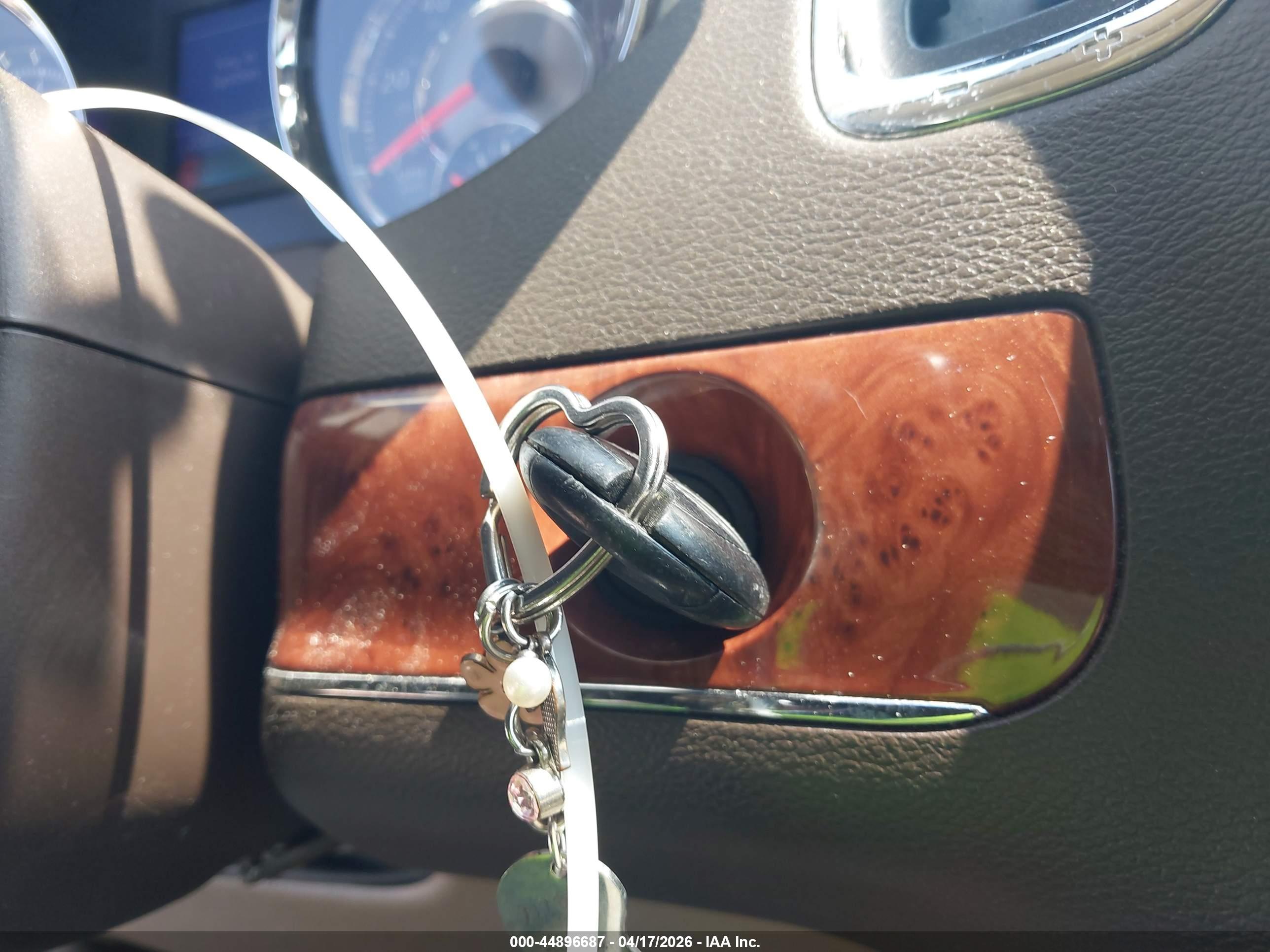 CHRYSLER TOWN image 11