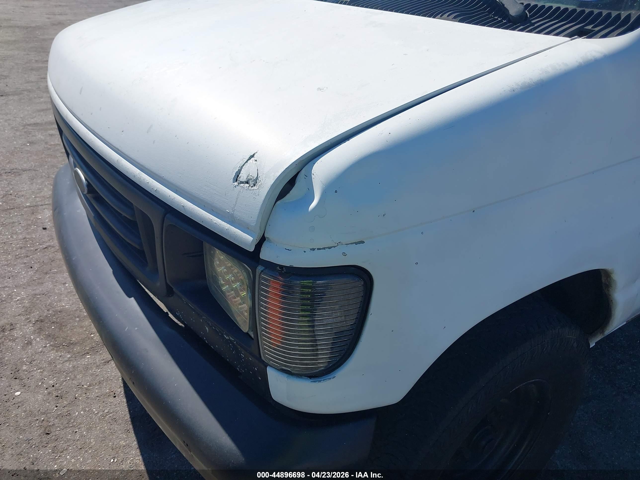 FORD E-350 image 6