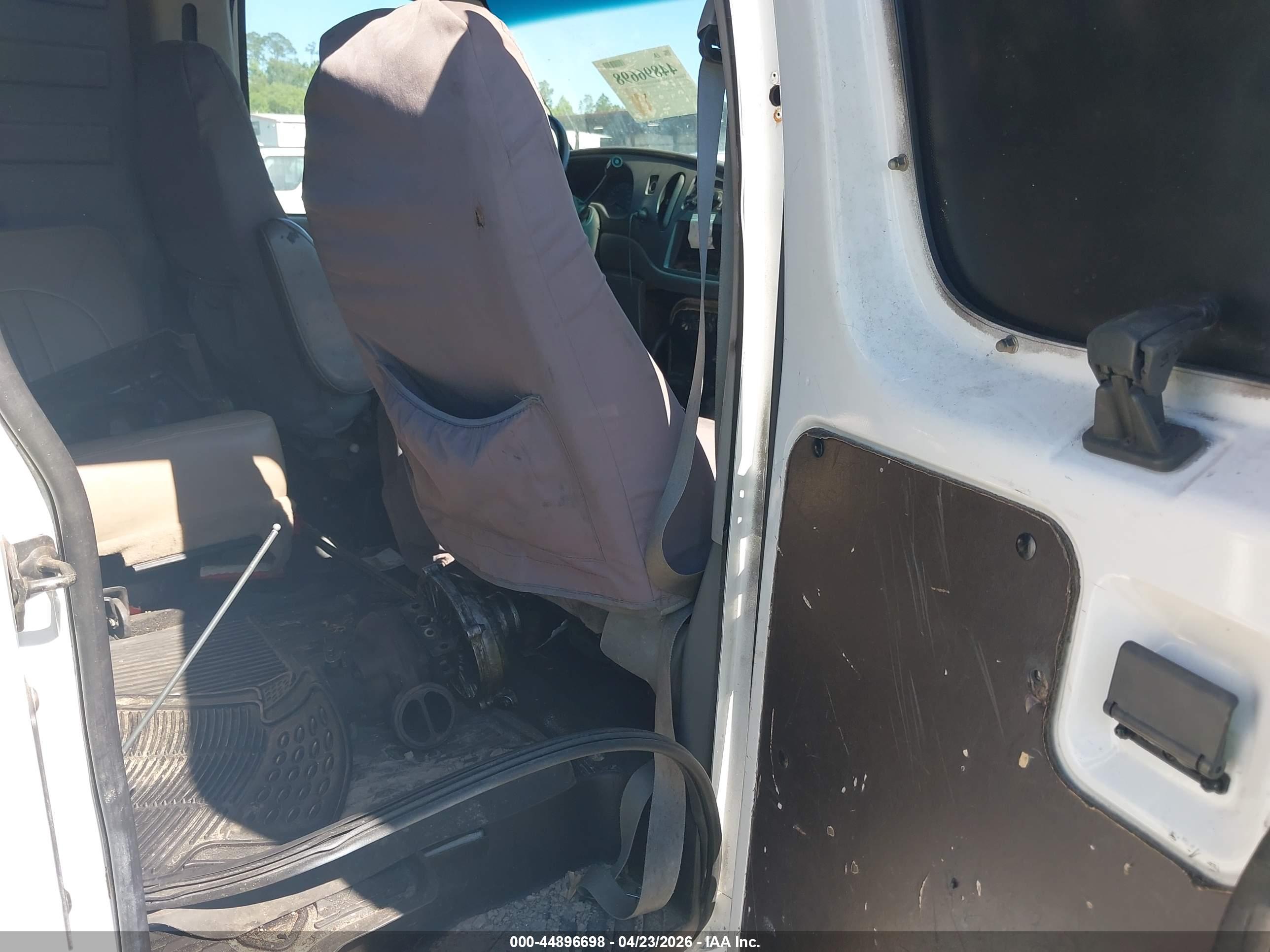FORD E-350 image 8