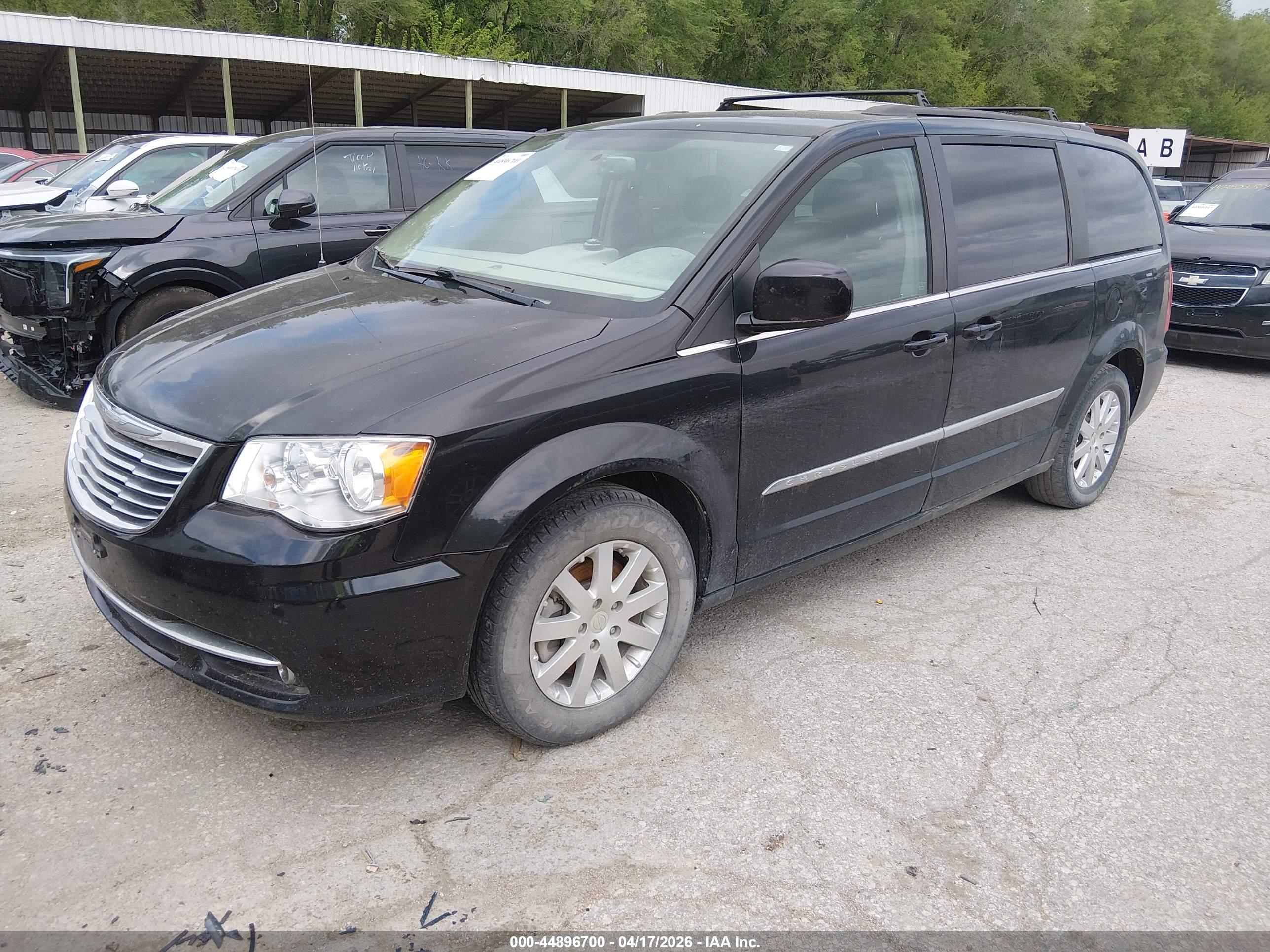 CHRYSLER TOWN image 2