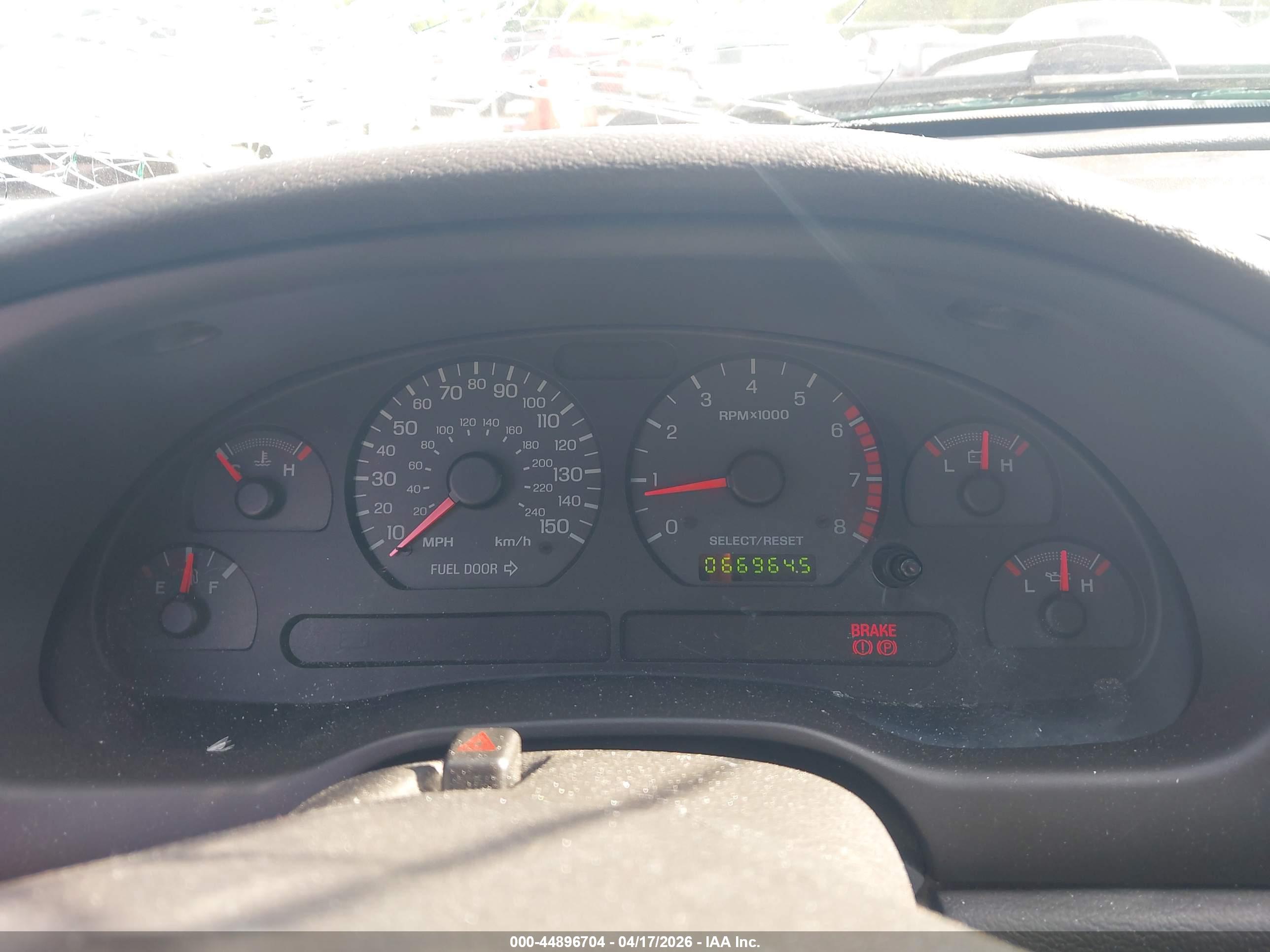 FORD MUSTANG image 7