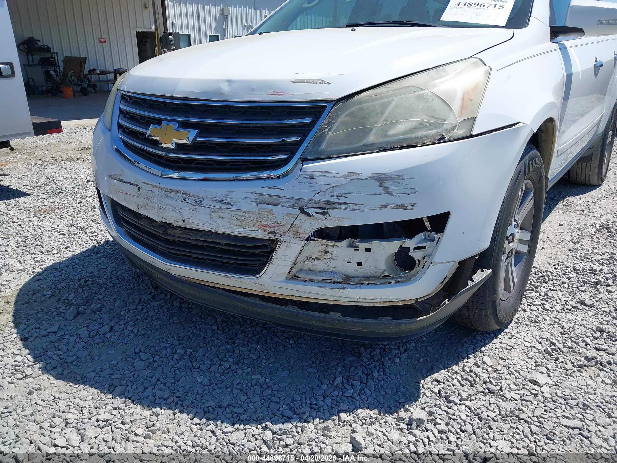 CHEVROLET TRAVERSE image 6
