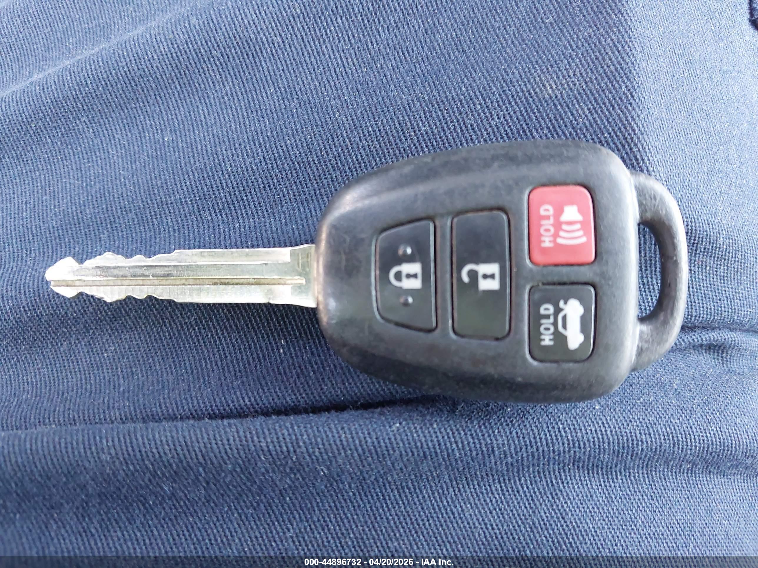 TOYOTA COROLLA image 11