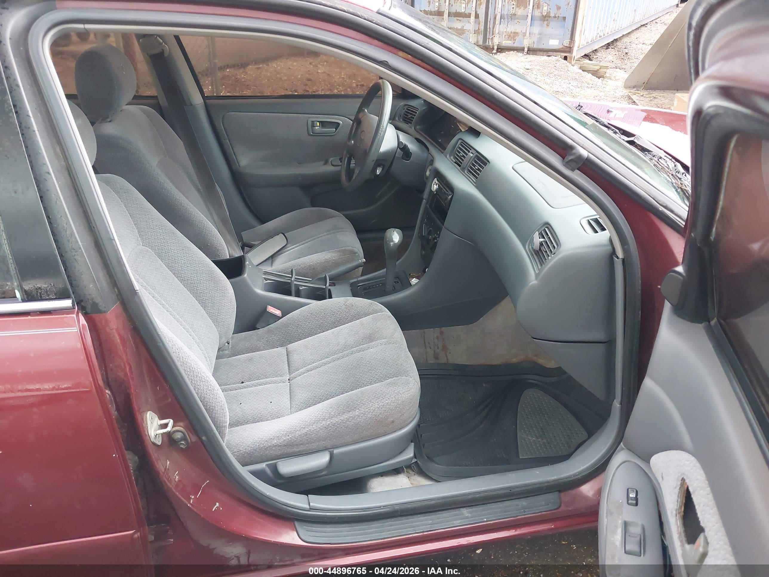 TOYOTA CAMRY image 5