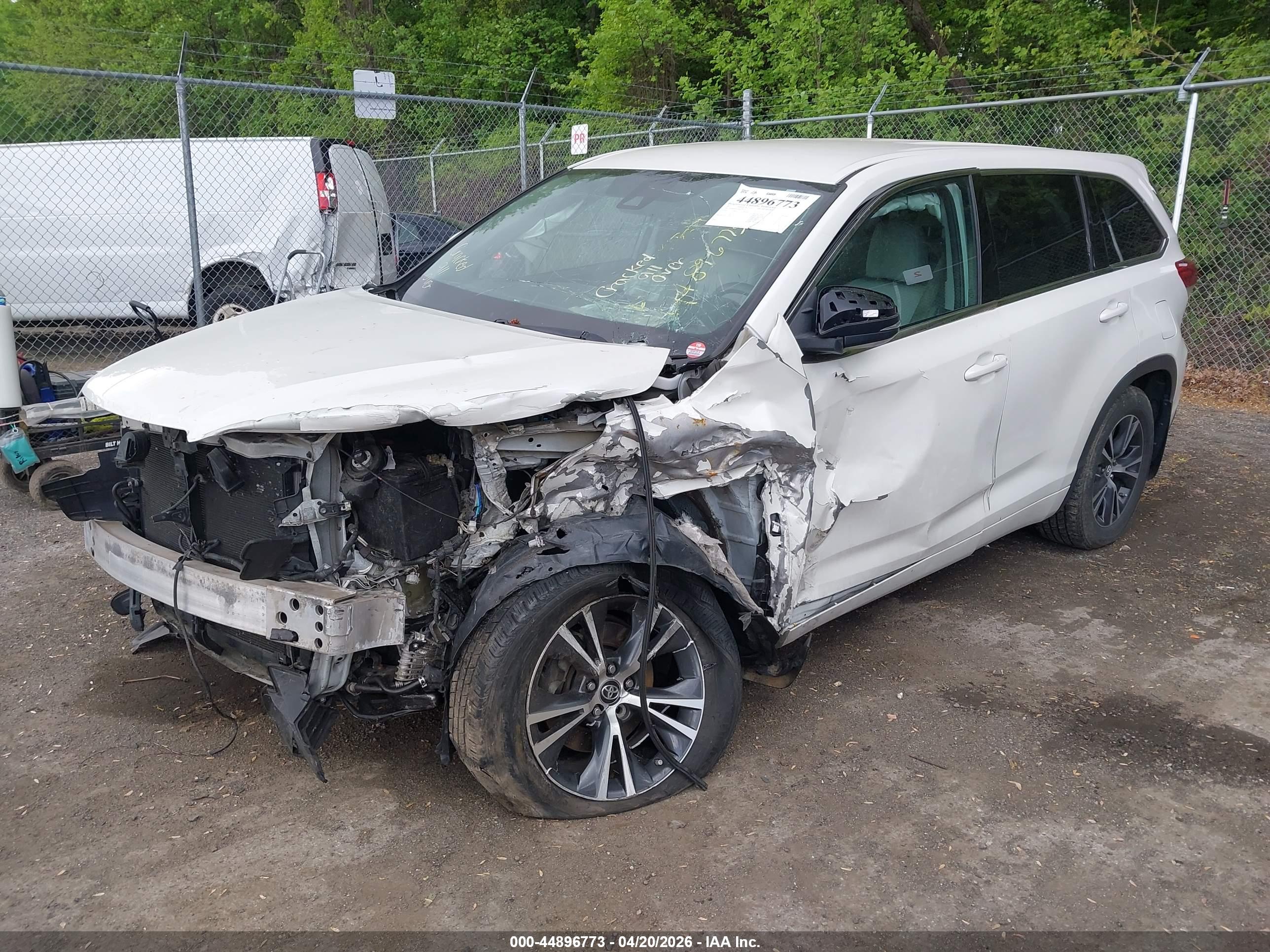 TOYOTA HIGHLANDER image 2