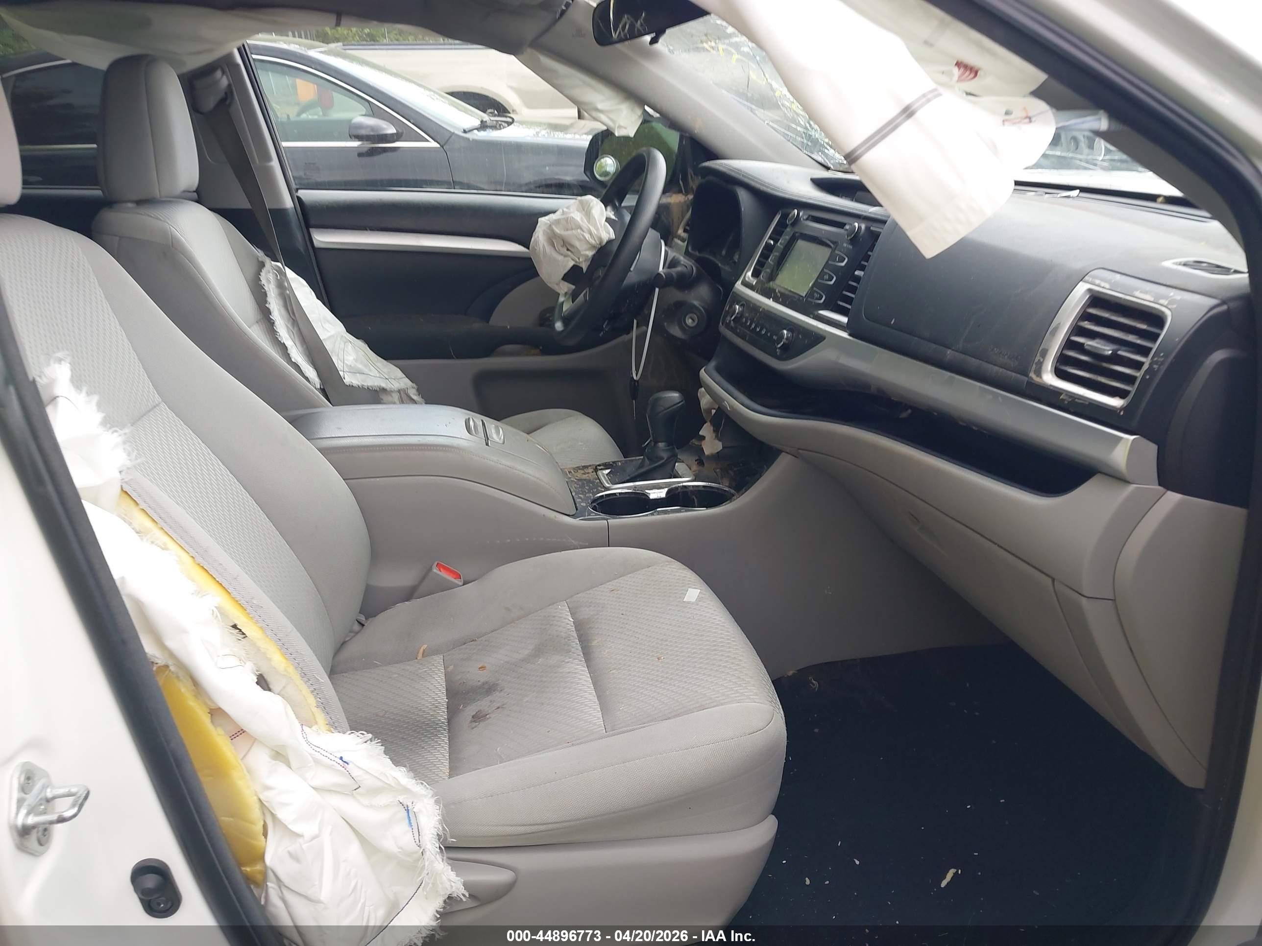 TOYOTA HIGHLANDER image 5