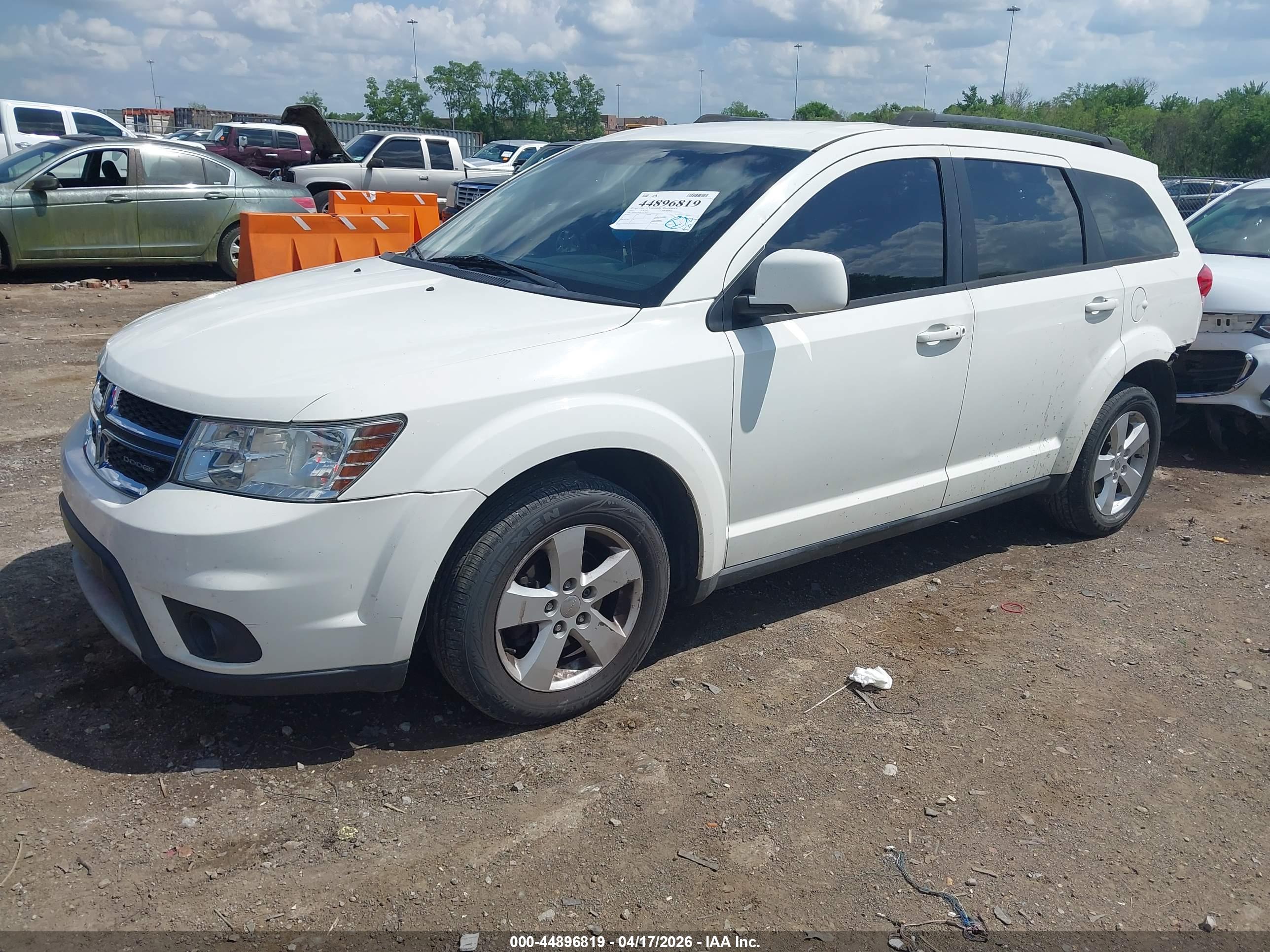 DODGE JOURNEY image 2