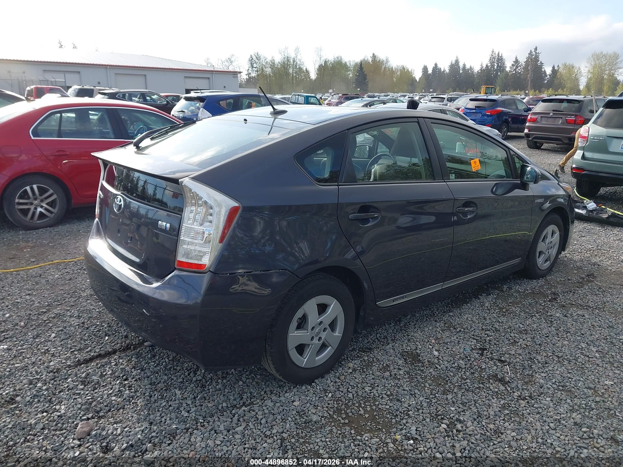 TOYOTA PRIUS image 4