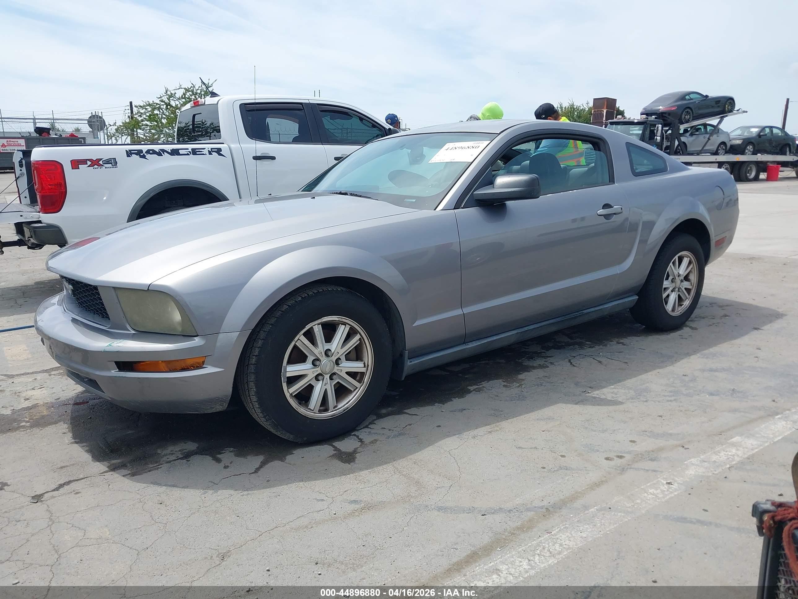 FORD MUSTANG image 2