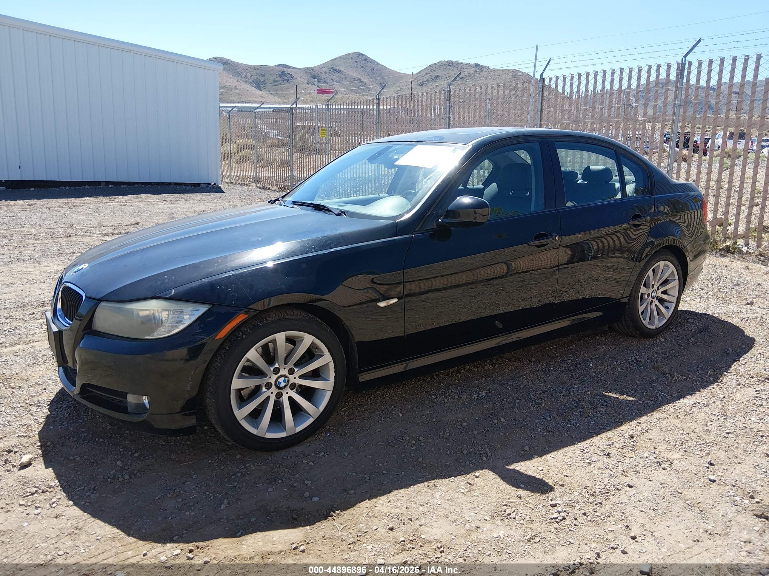 BMW 328I image 2
