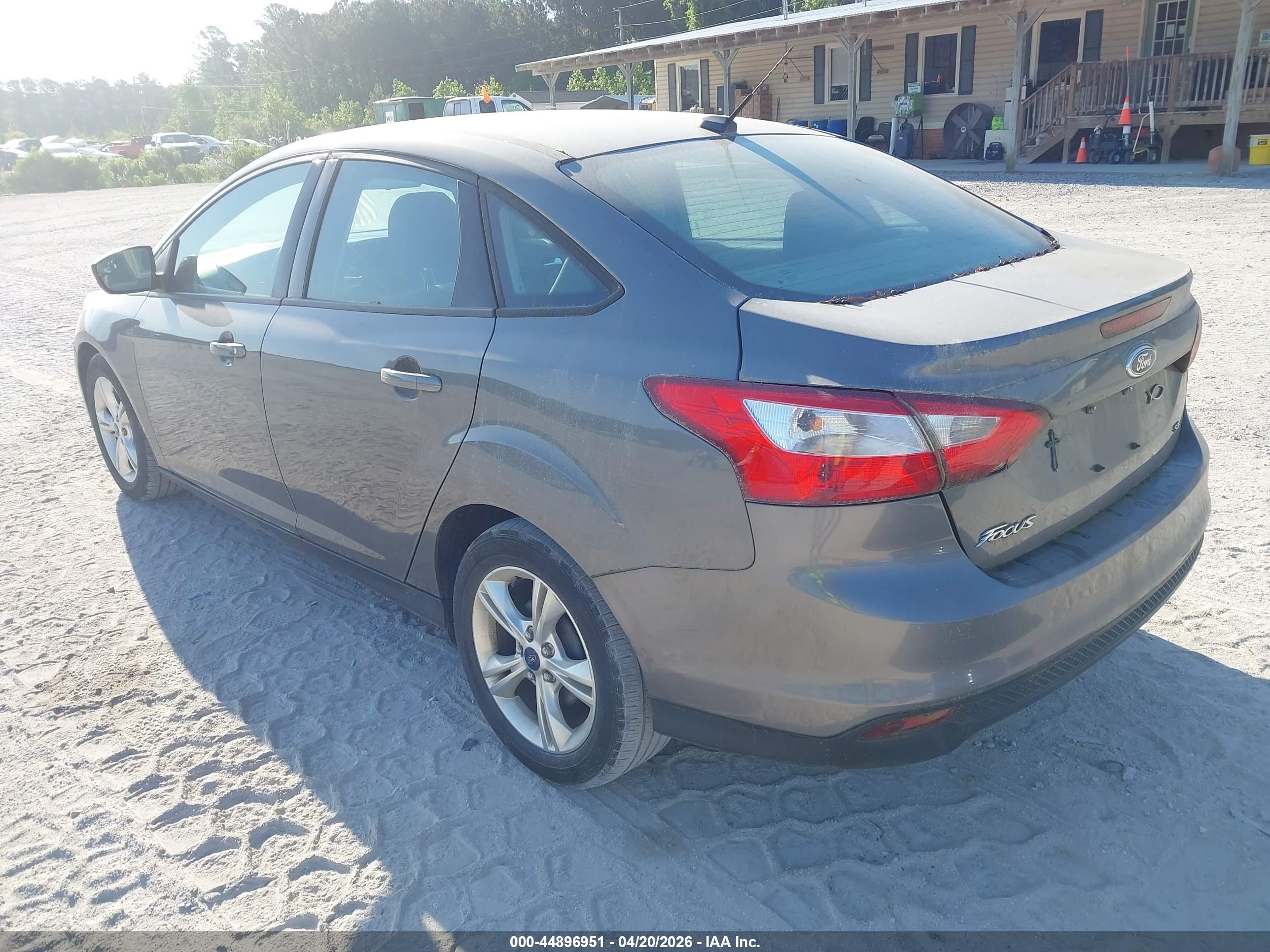 FORD FOCUS image 3