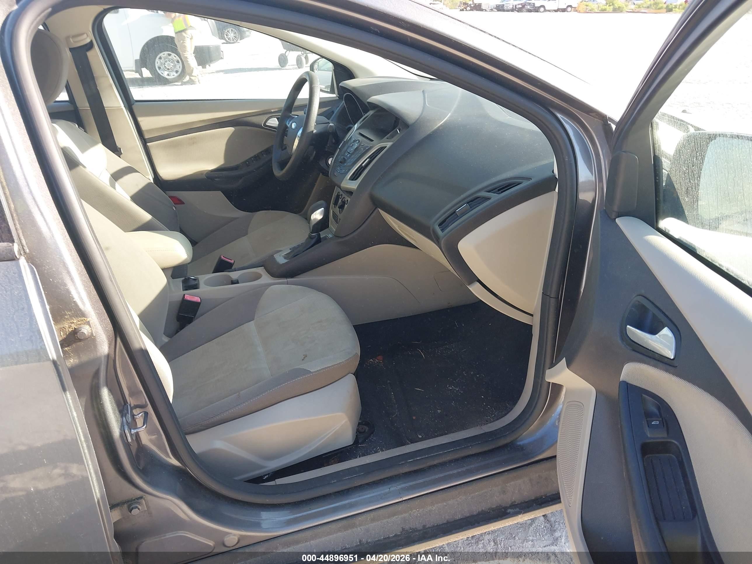 FORD FOCUS image 5