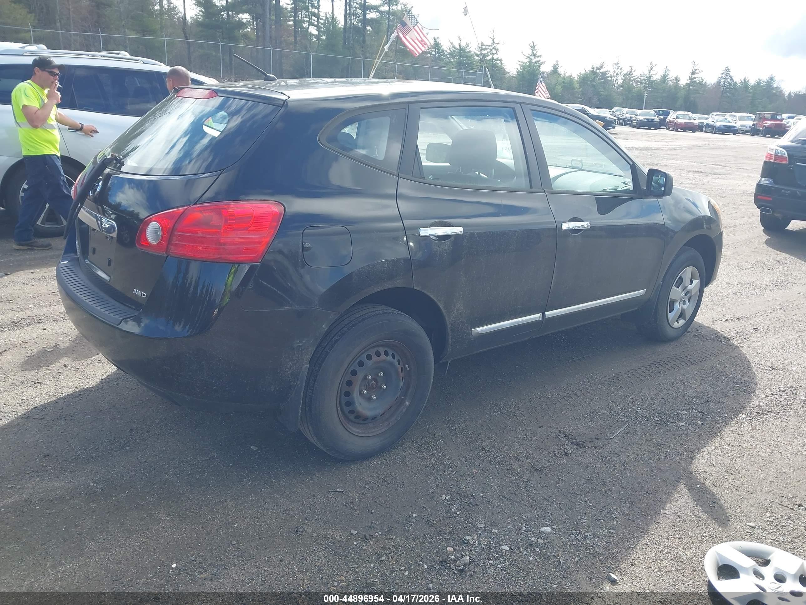 NISSAN ROGUE image 4