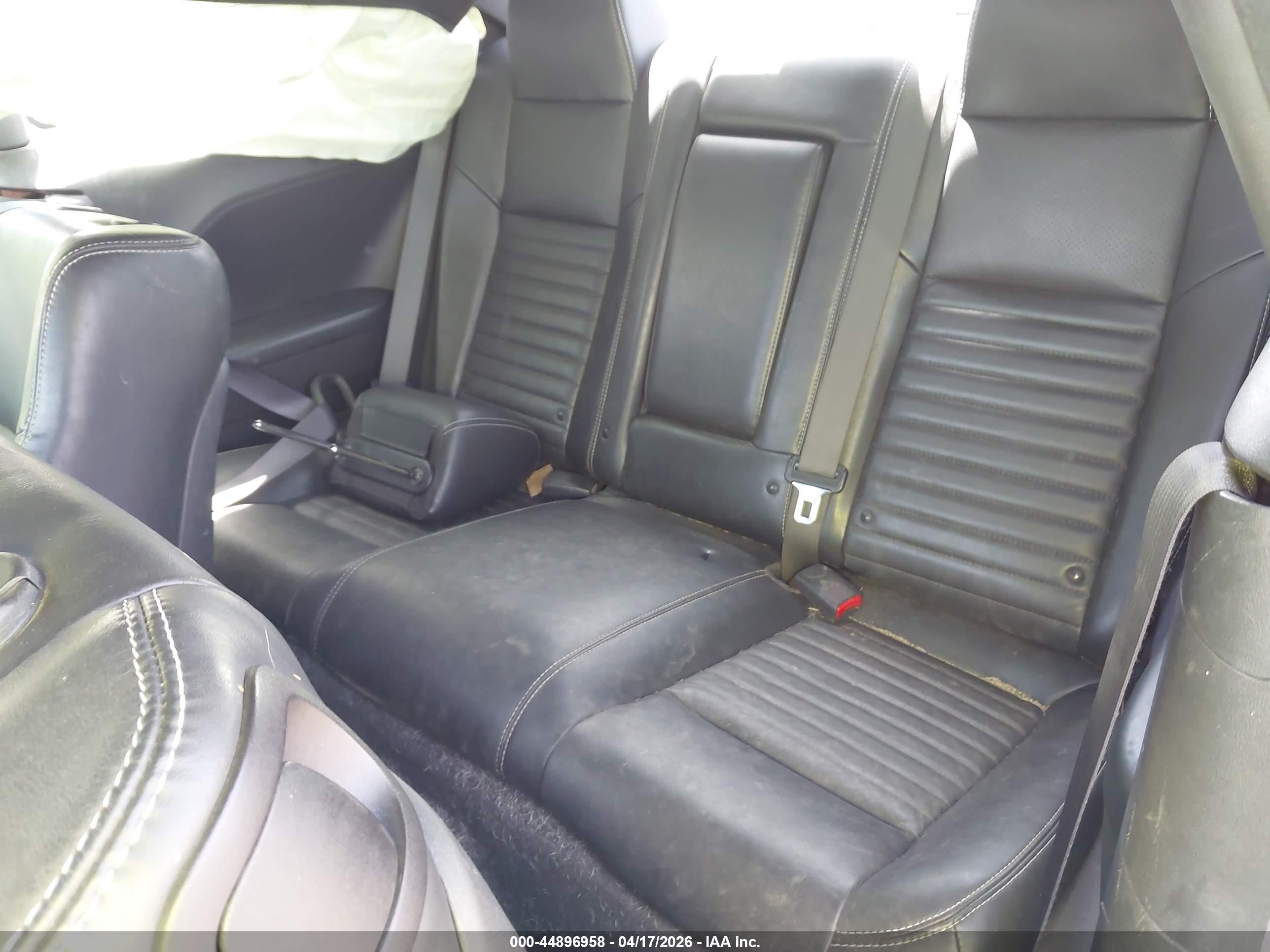 DODGE CHALLENGER image 8