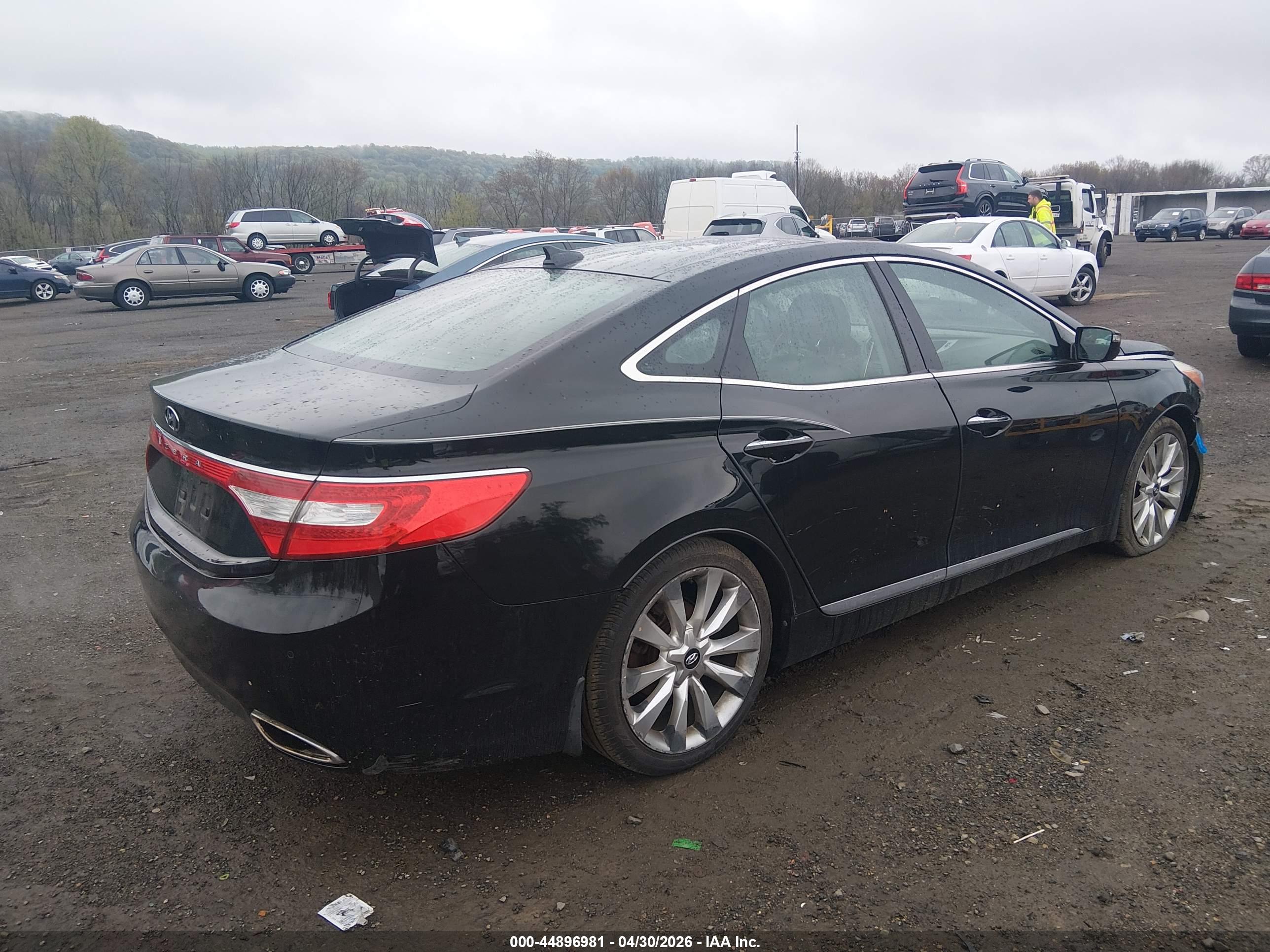 HYUNDAI AZERA image 4