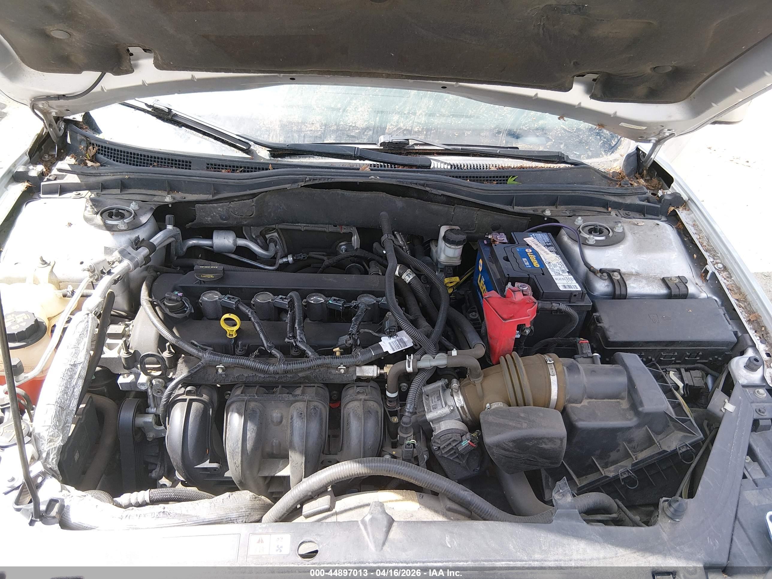 FORD FUSION image 10