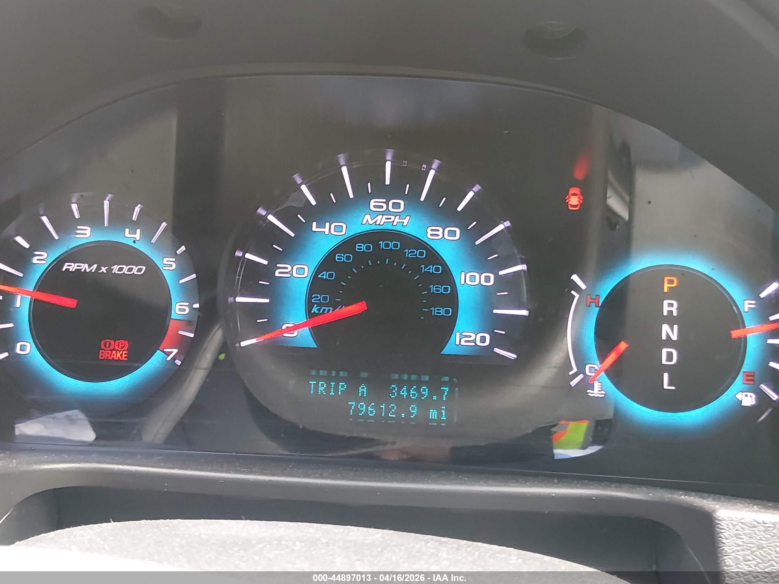 FORD FUSION image 7