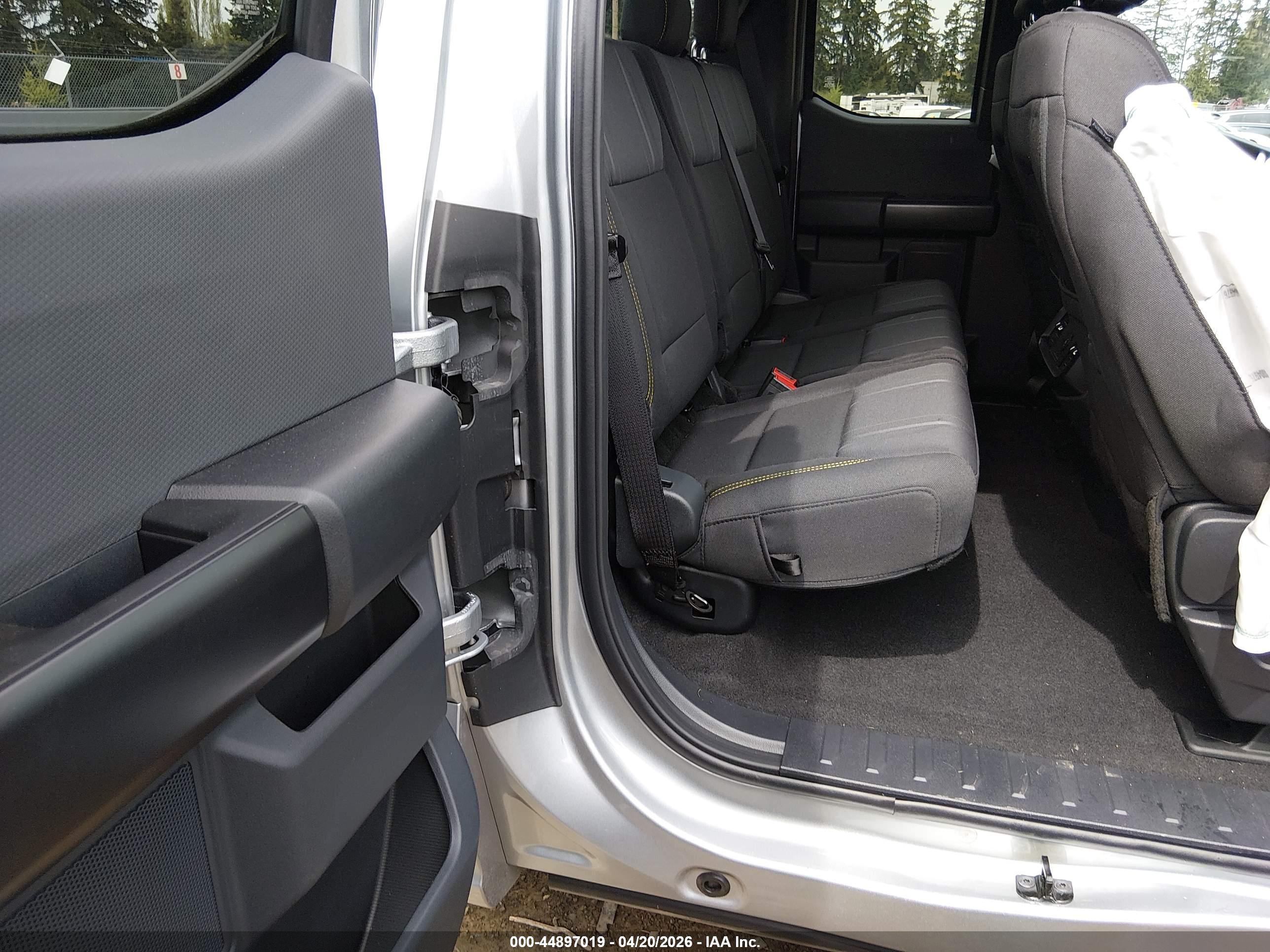 FORD F-150 image 8