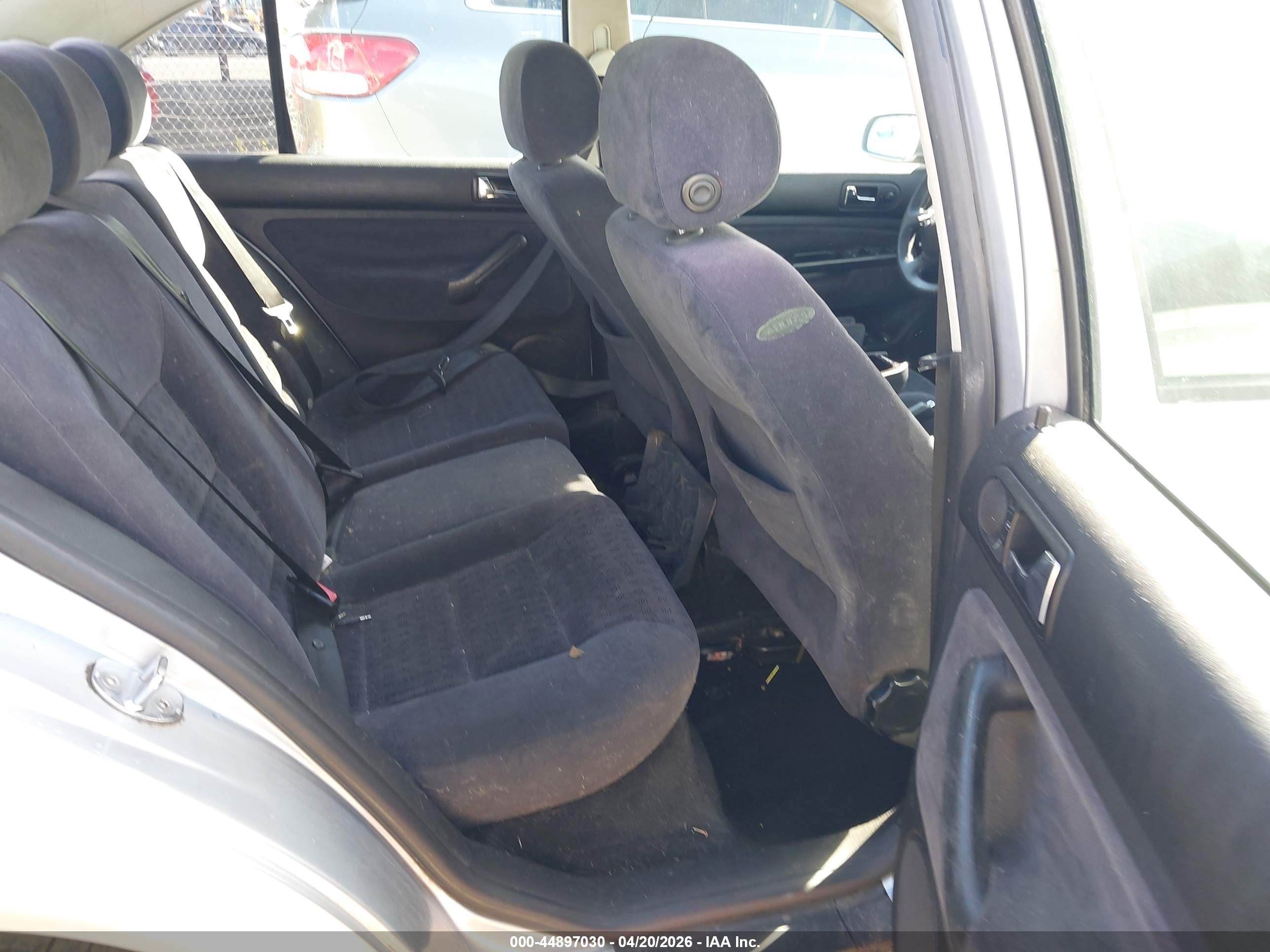 VOLKSWAGEN JETTA image 8