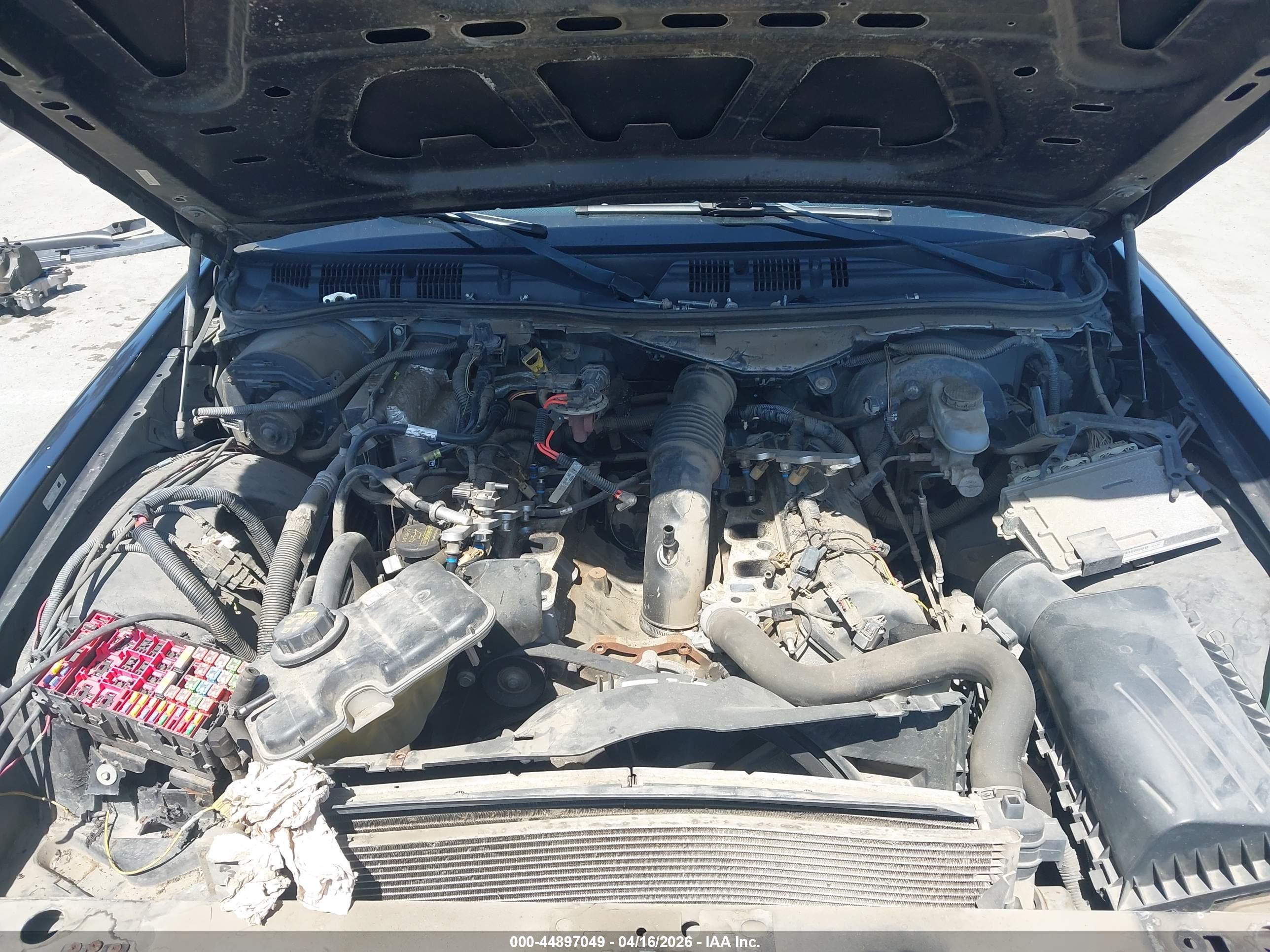 FORD CROWN image 10