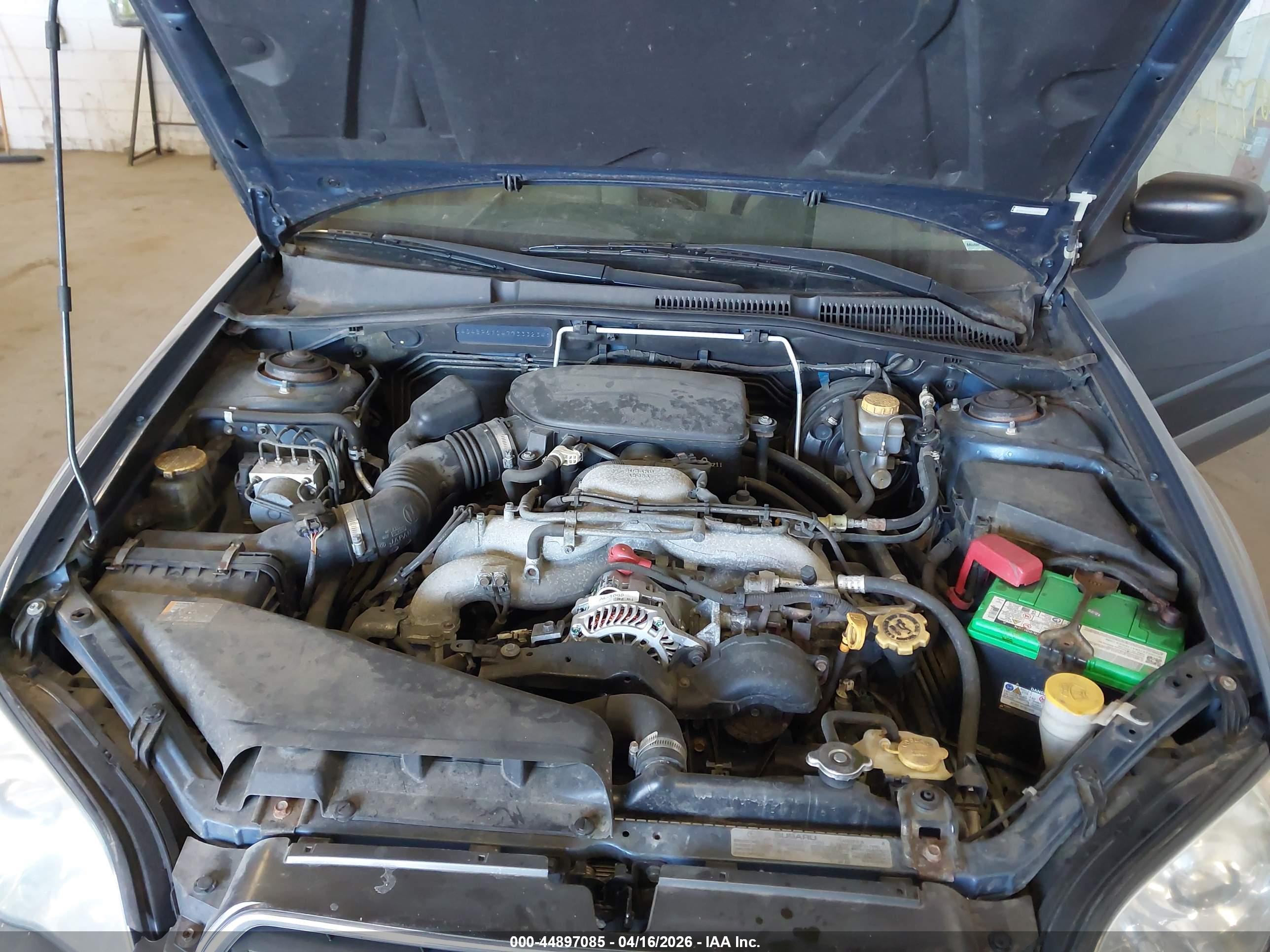 SUBARU OUTBACK image 10