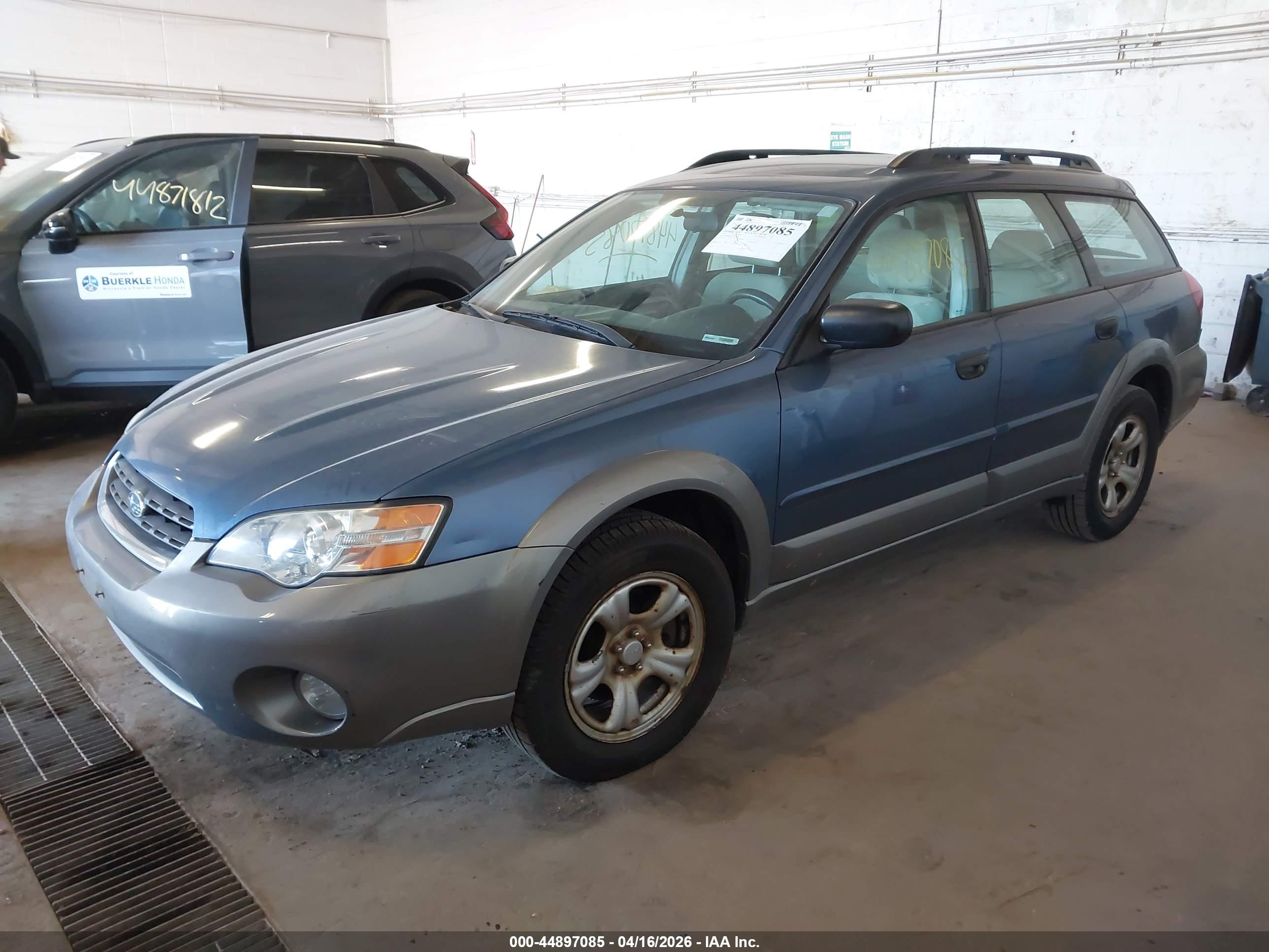 SUBARU OUTBACK image 2