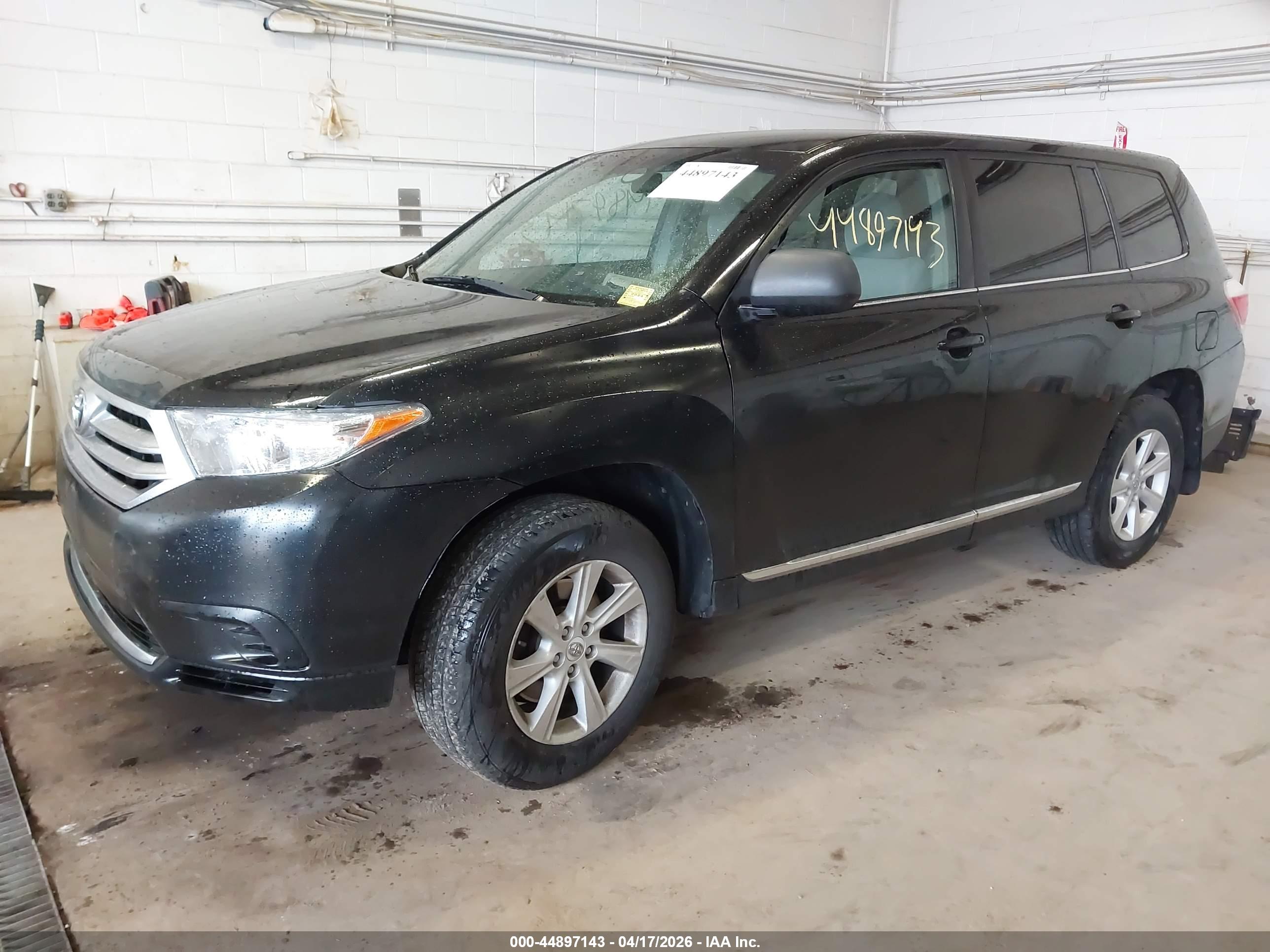 TOYOTA HIGHLANDER image 2