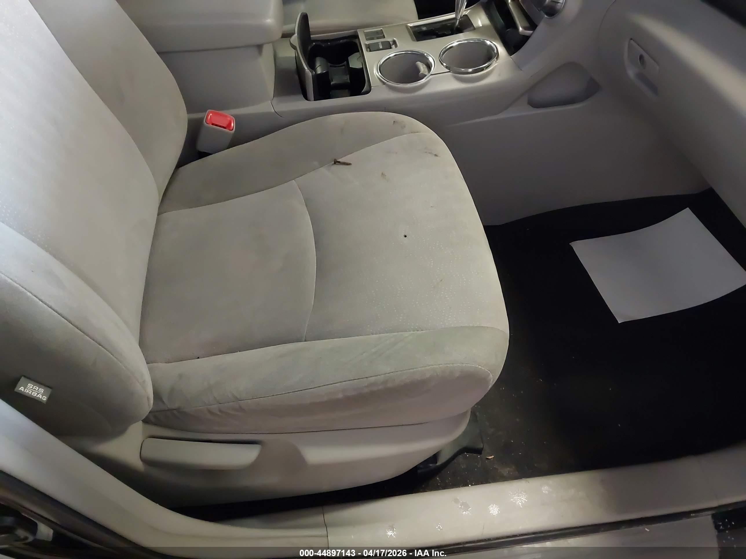 TOYOTA HIGHLANDER image 5