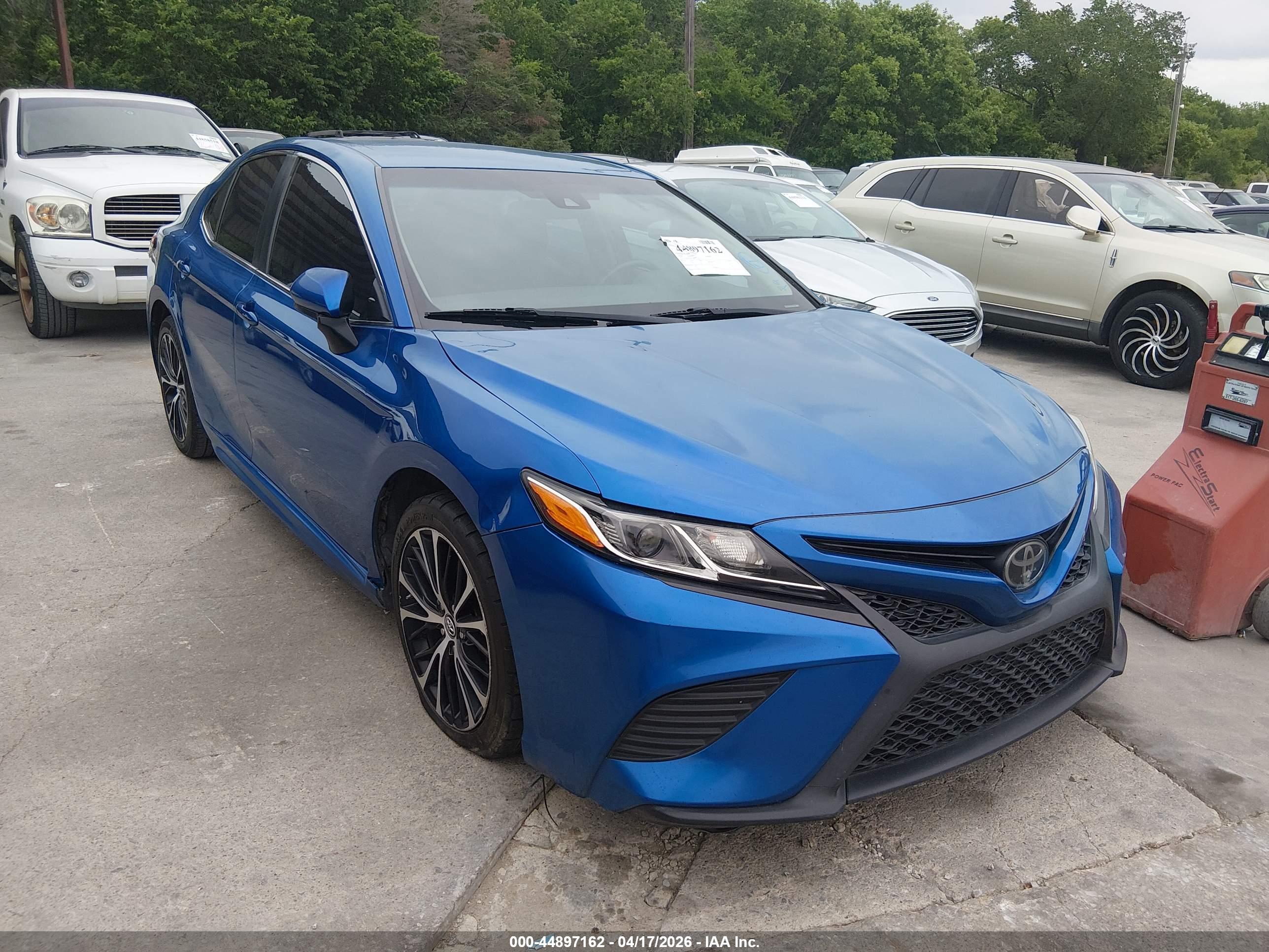 TOYOTA CAMRY image 6