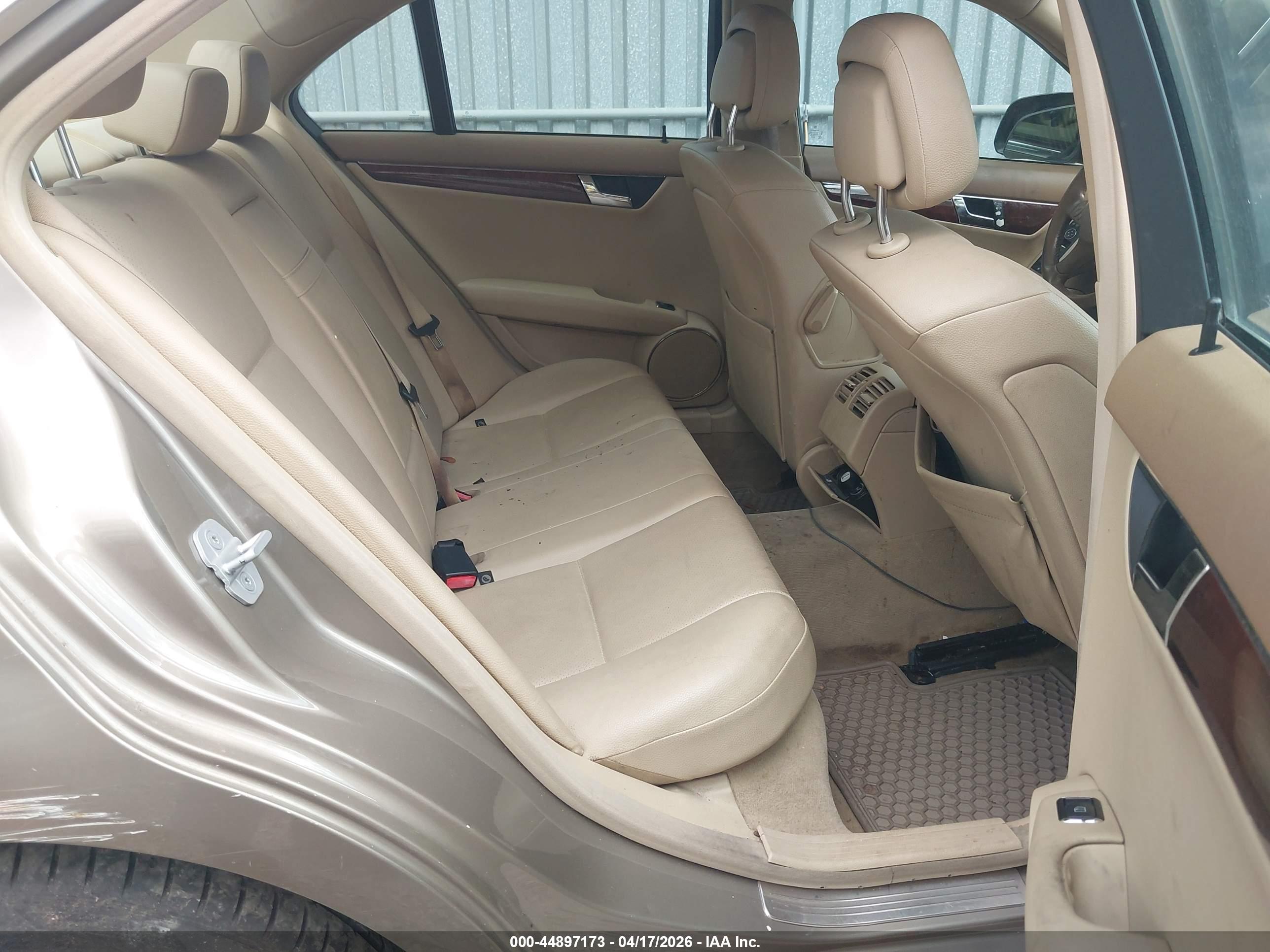 MERCEDES-BENZ C image 8
