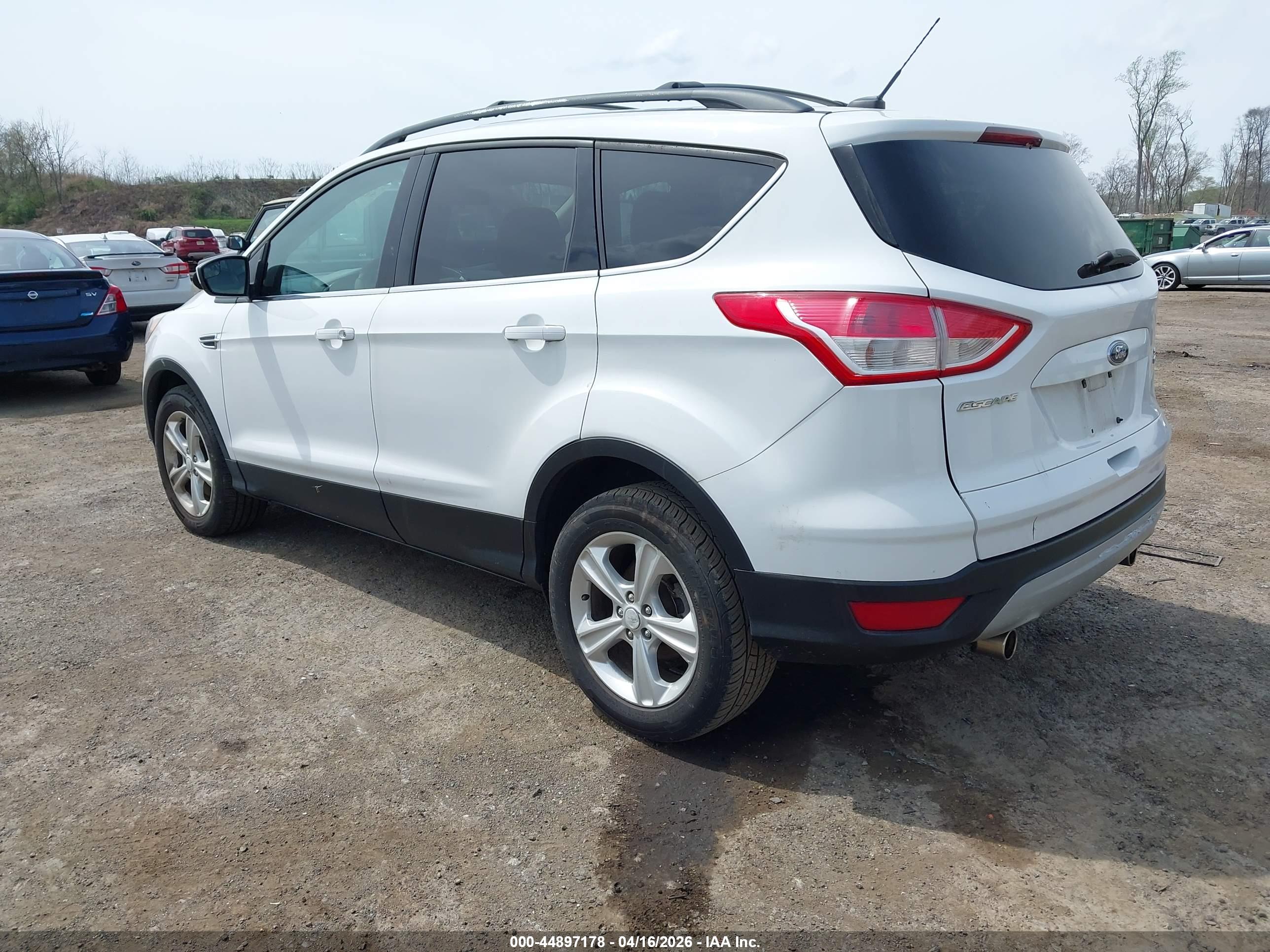 FORD ESCAPE image 3
