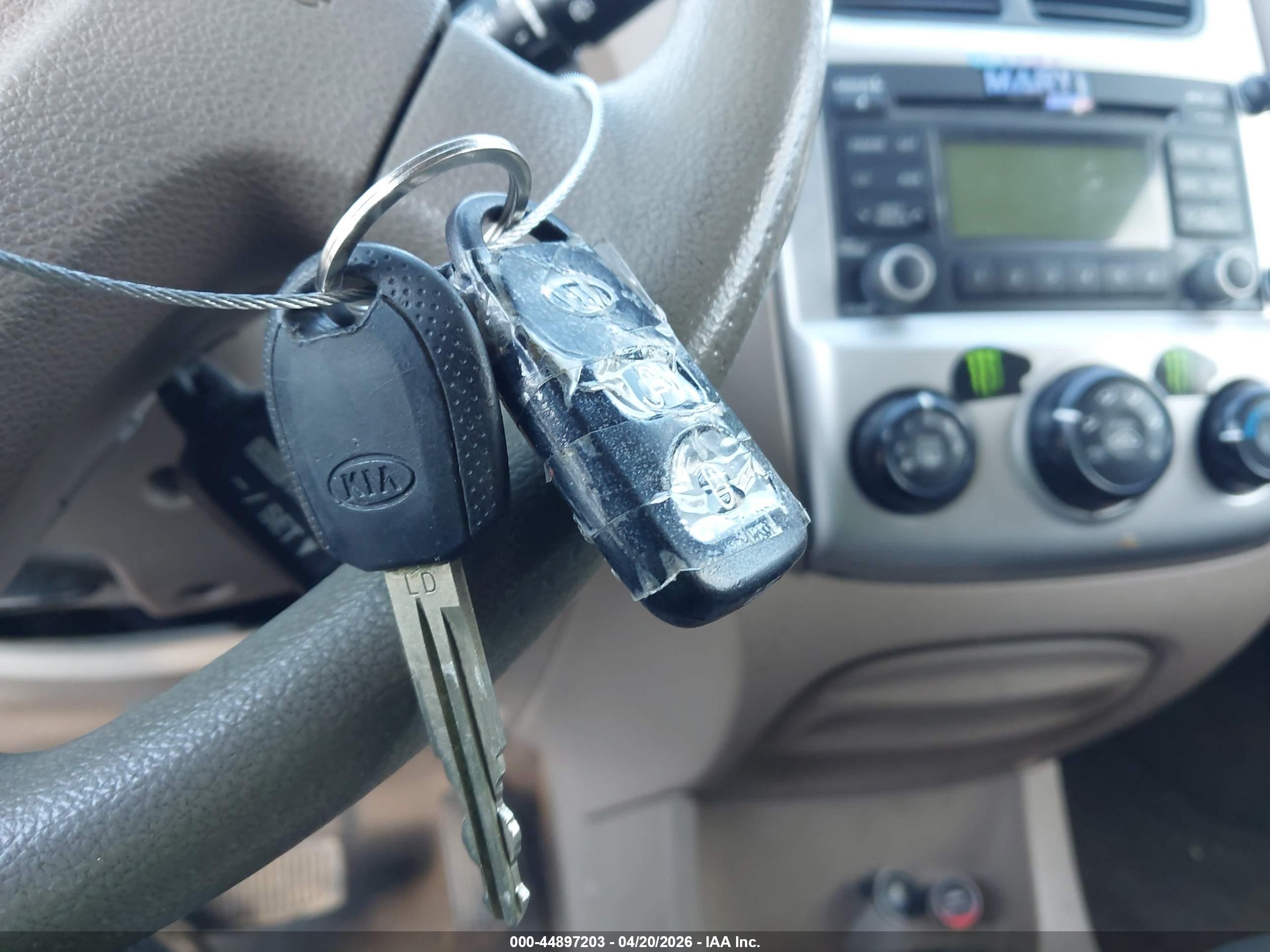 KIA SPORTAGE image 11