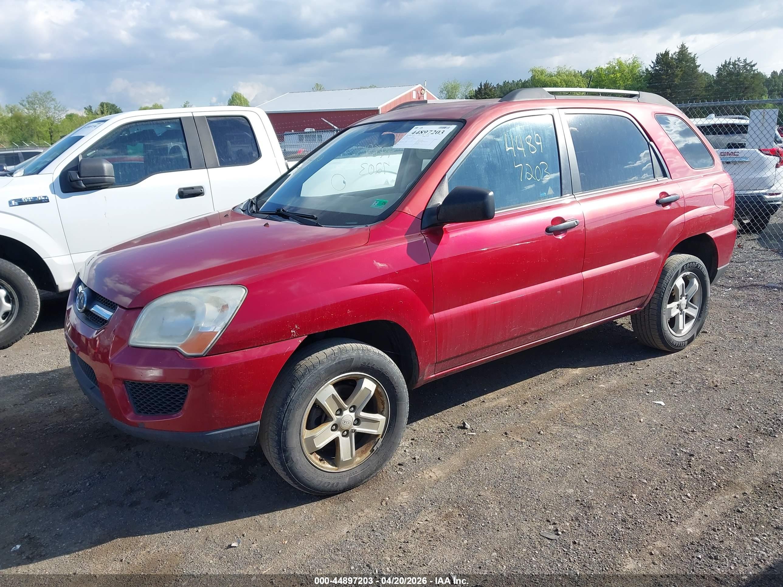 KIA SPORTAGE image 2