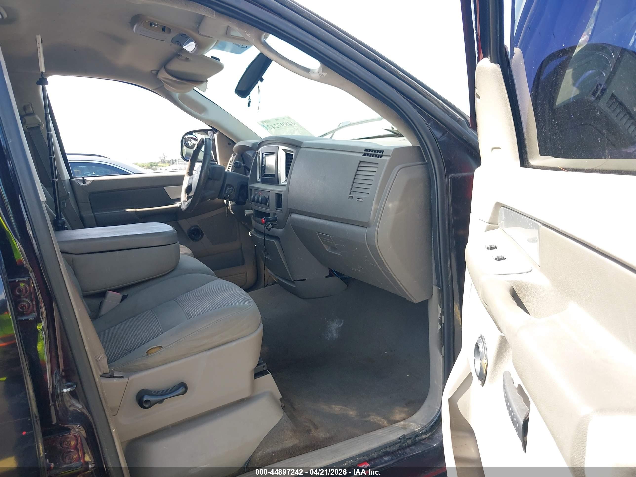 DODGE RAM image 5