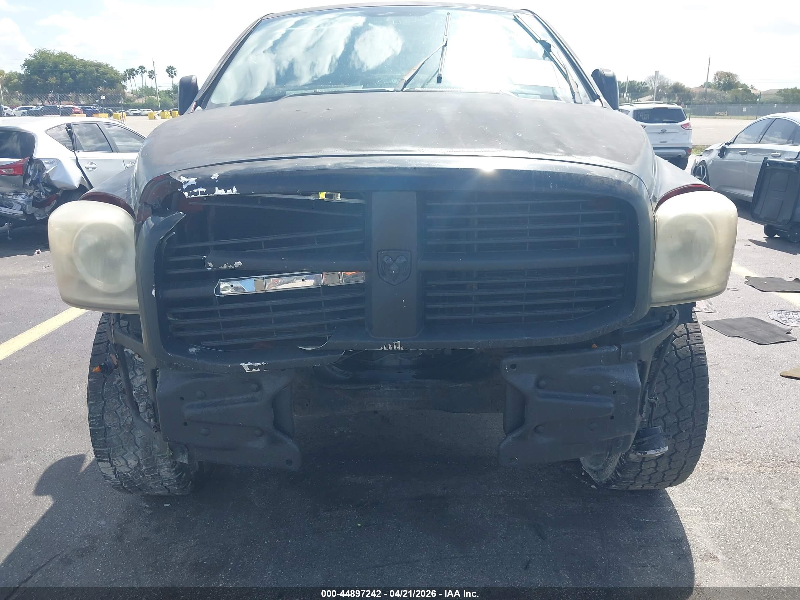 DODGE RAM image 6