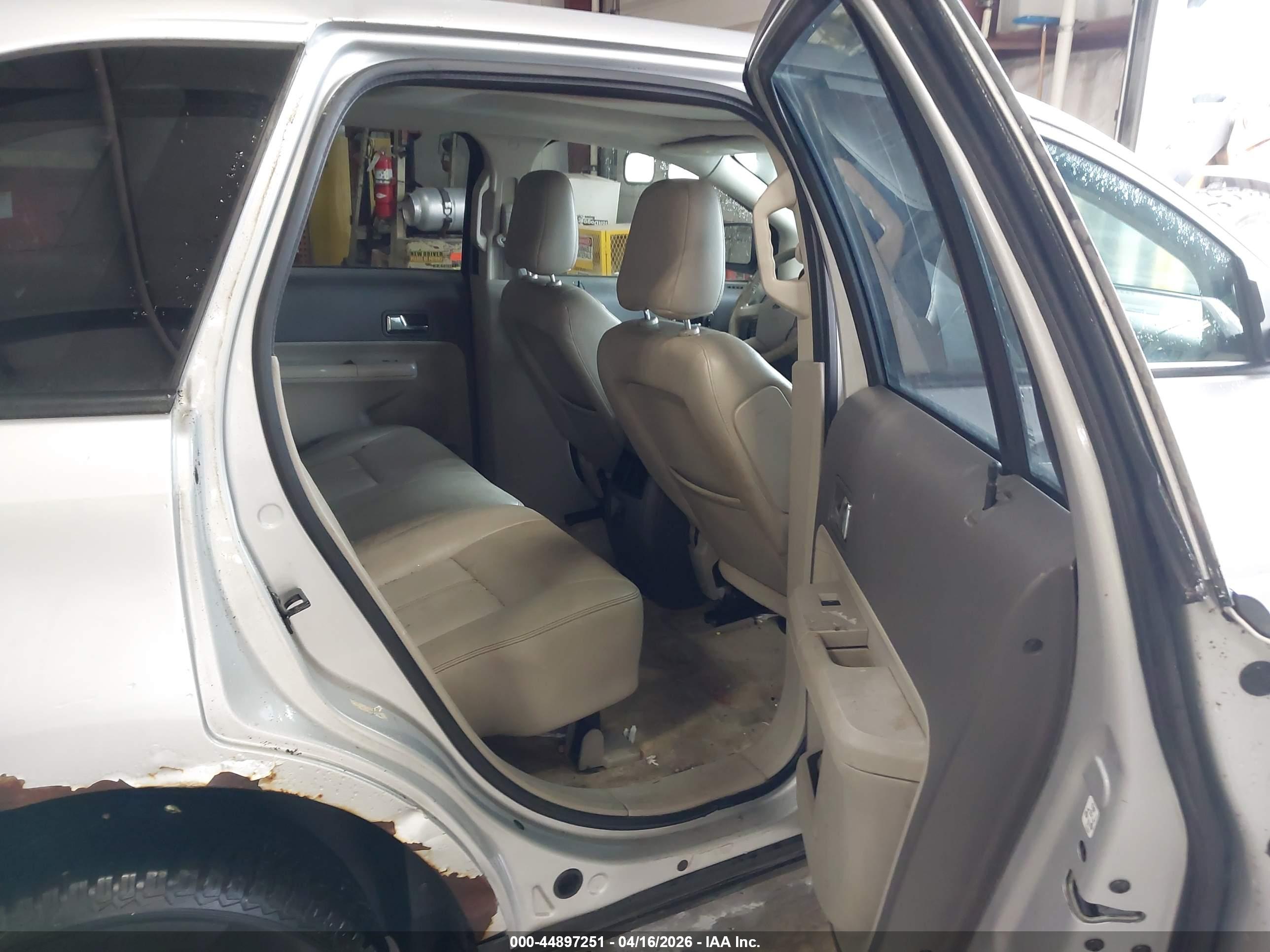 FORD EDGE image 8