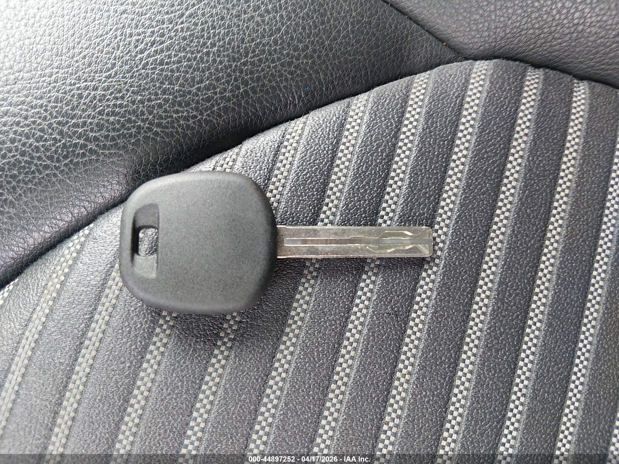 TOYOTA CAMRY image 11