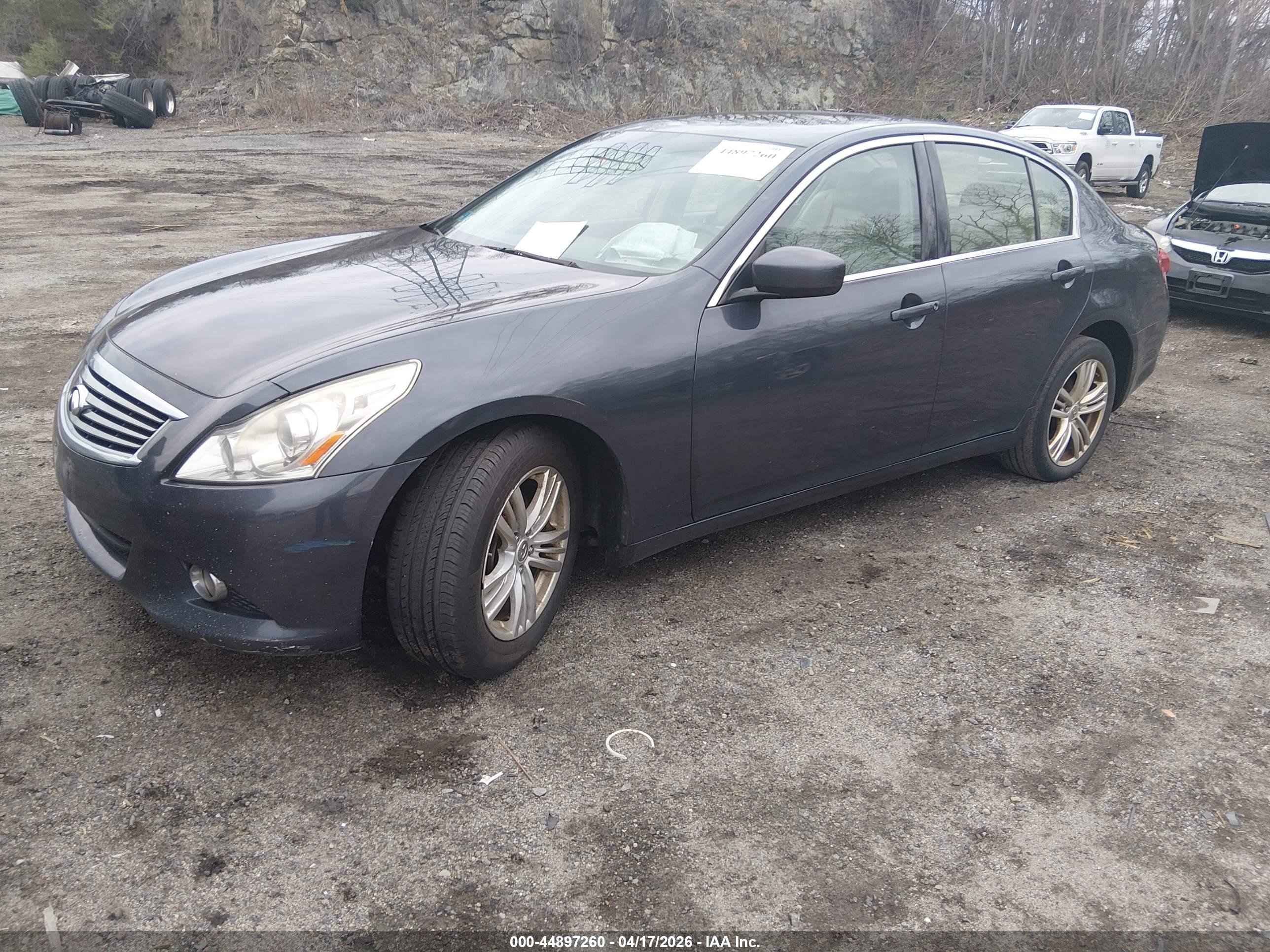 INFINITI G37X image 2