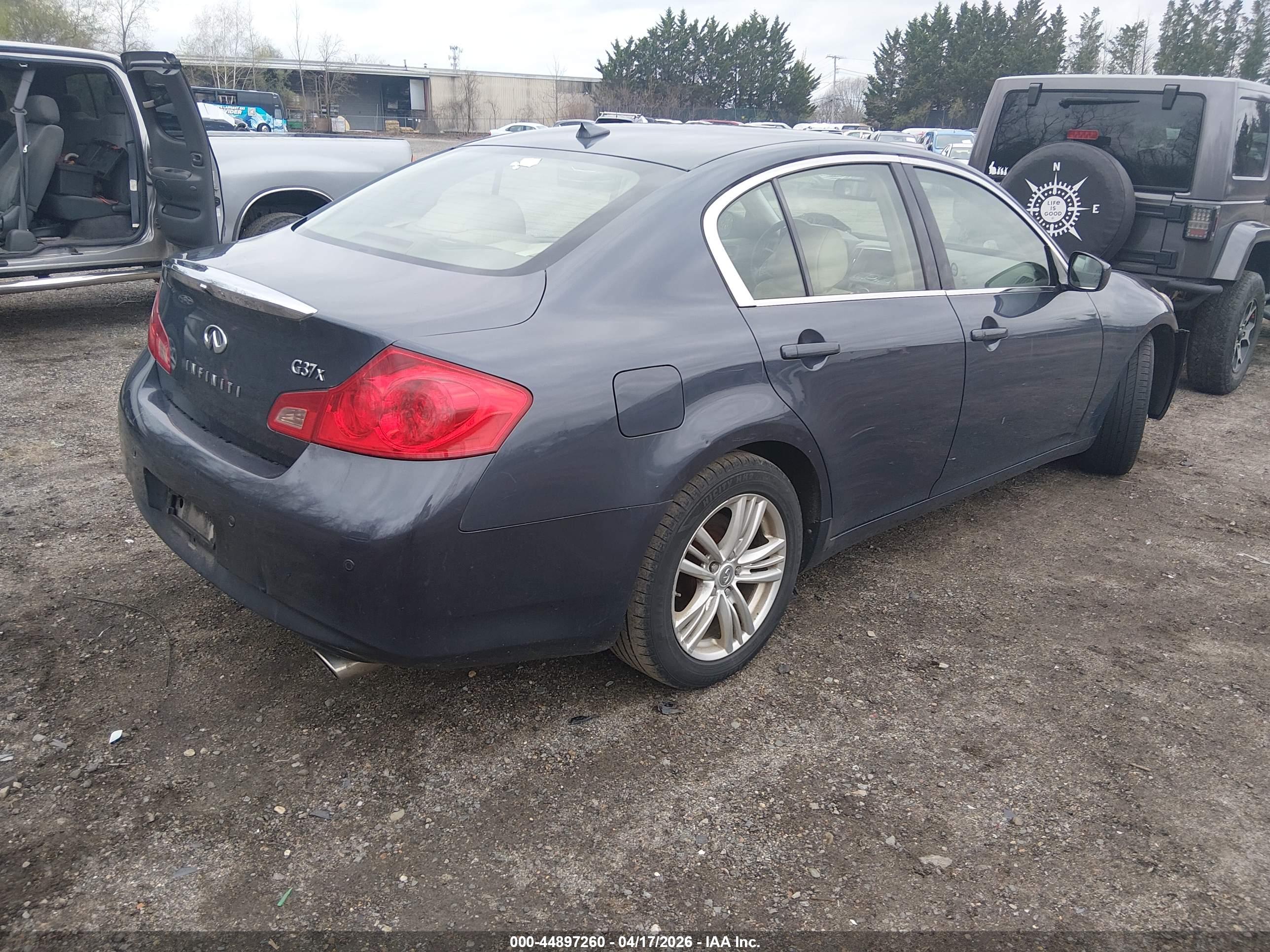 INFINITI G37X image 4