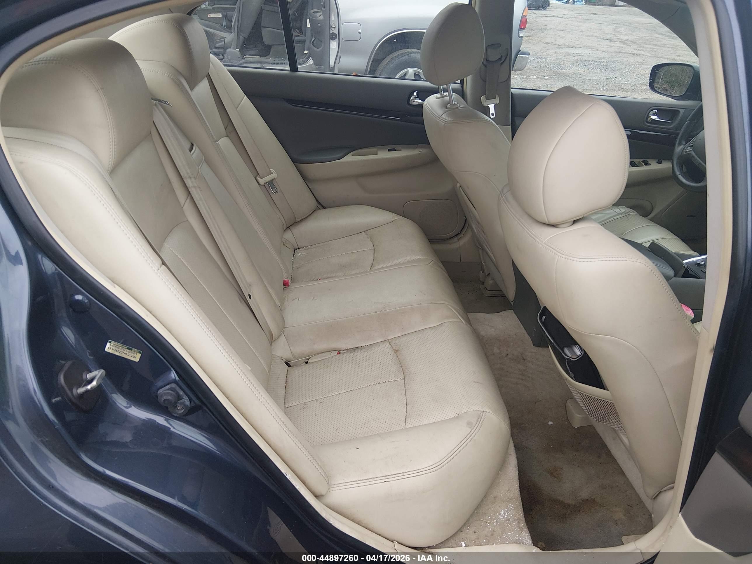 INFINITI G37X image 8