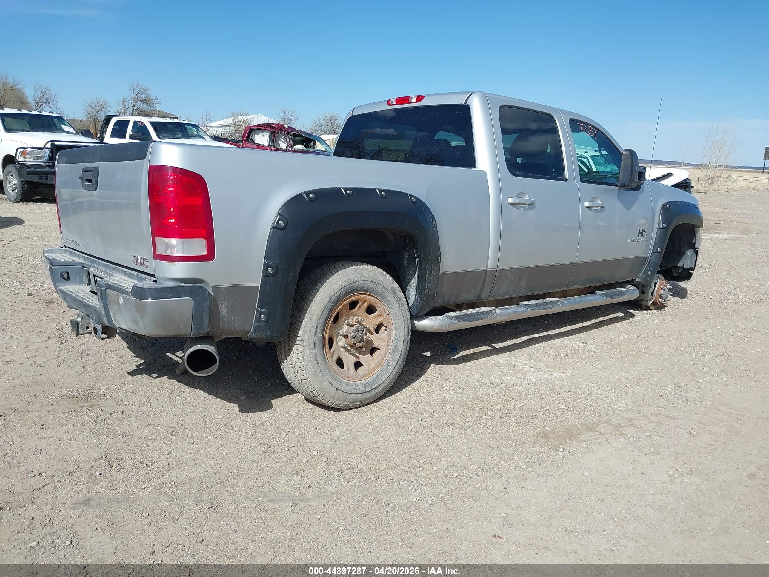 GMC SIERRA image 4
